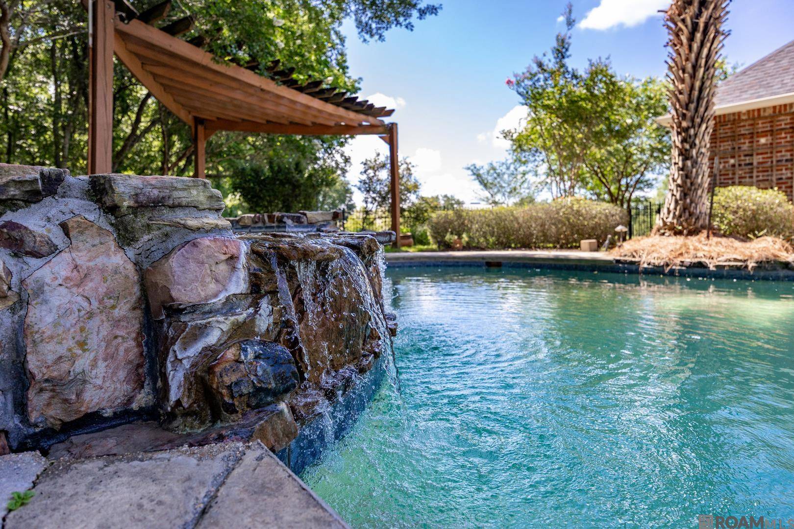 Baton Rouge, LA 70809,10562 Oakridge Park