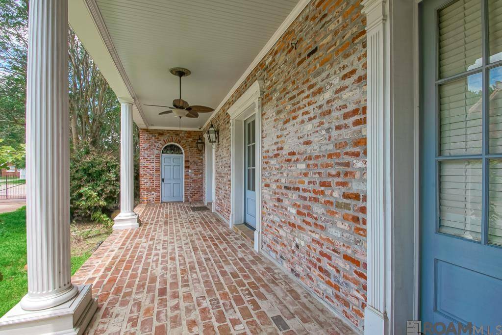 Baton Rouge, LA 70806,926 Crown Alley