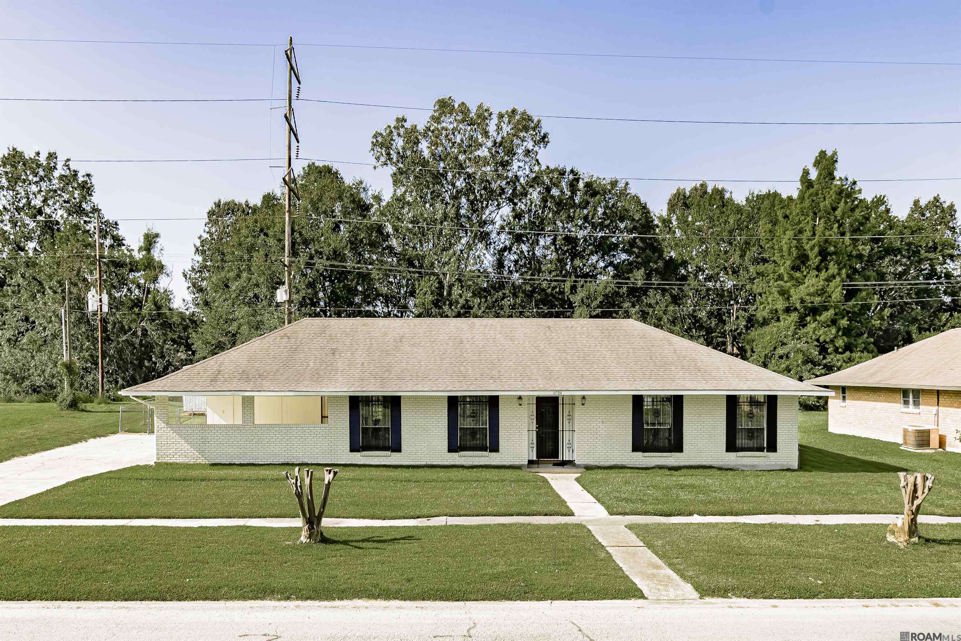 Baton Rouge, LA 70816,14704 Breton Dr