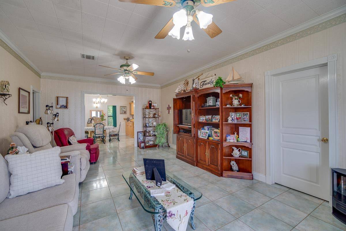 Larose, LA 70373,305 Gemini Street