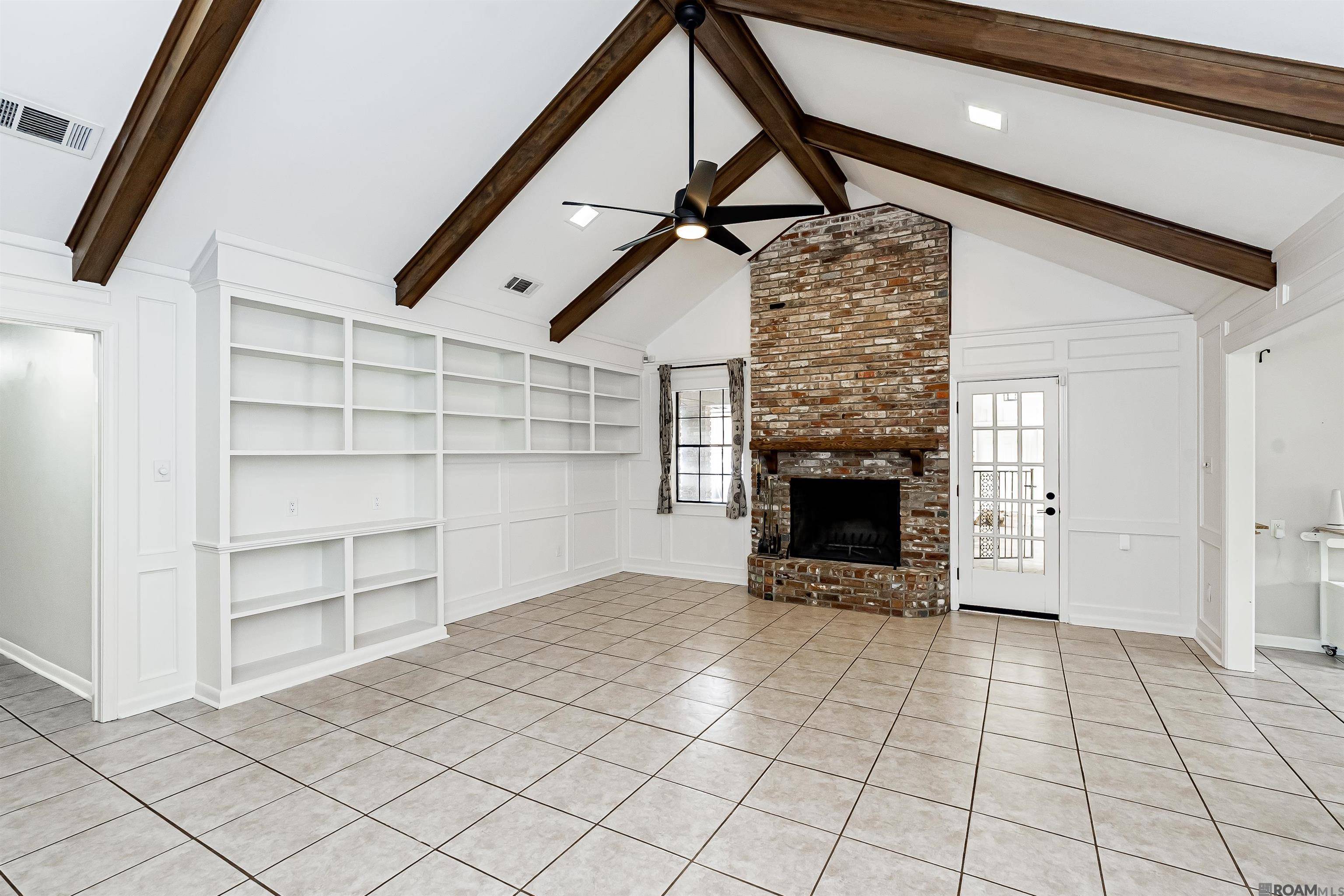 Baton Rouge, LA 70810,1445 Oakdale Dr