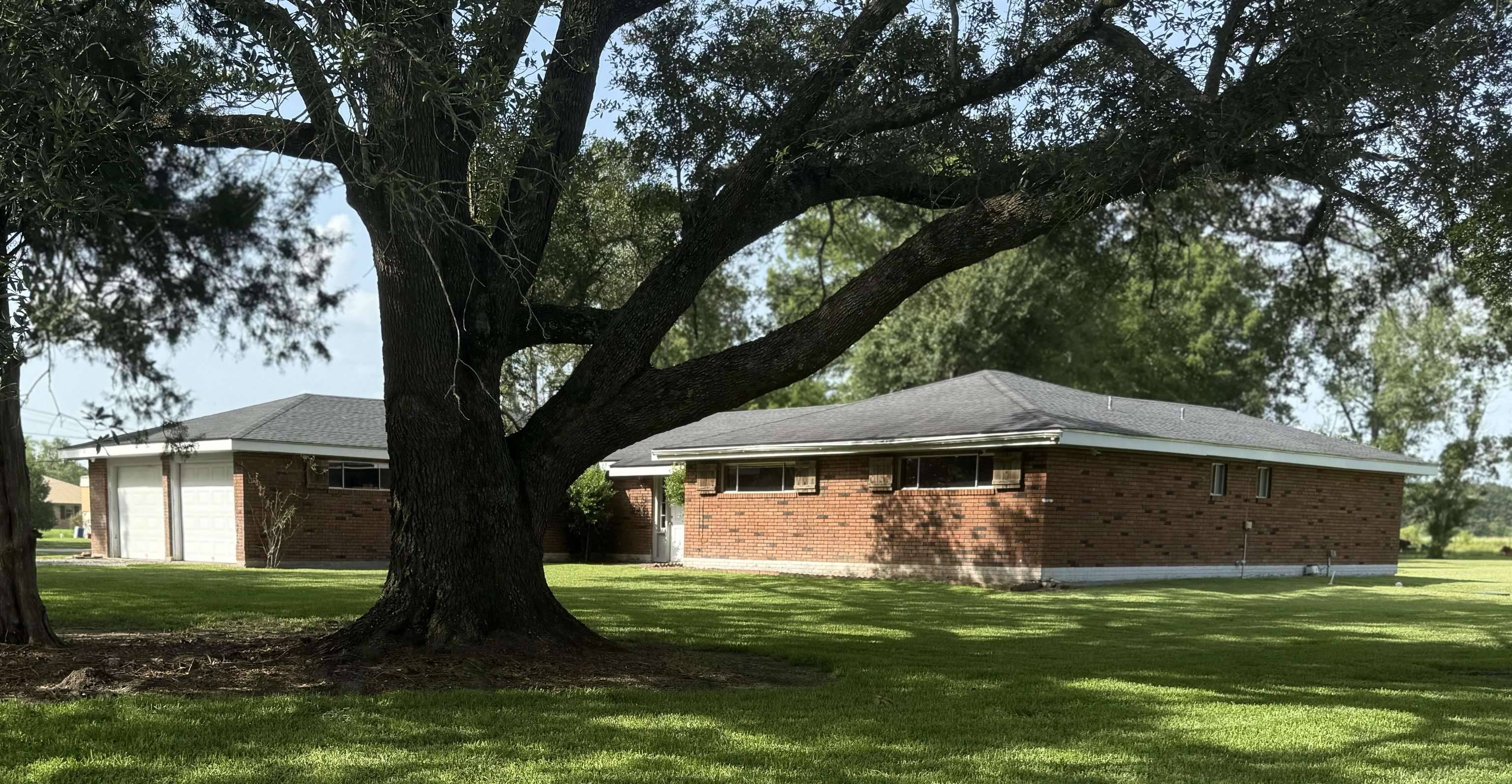 Schriever, LA 70395,305 Back Project Road