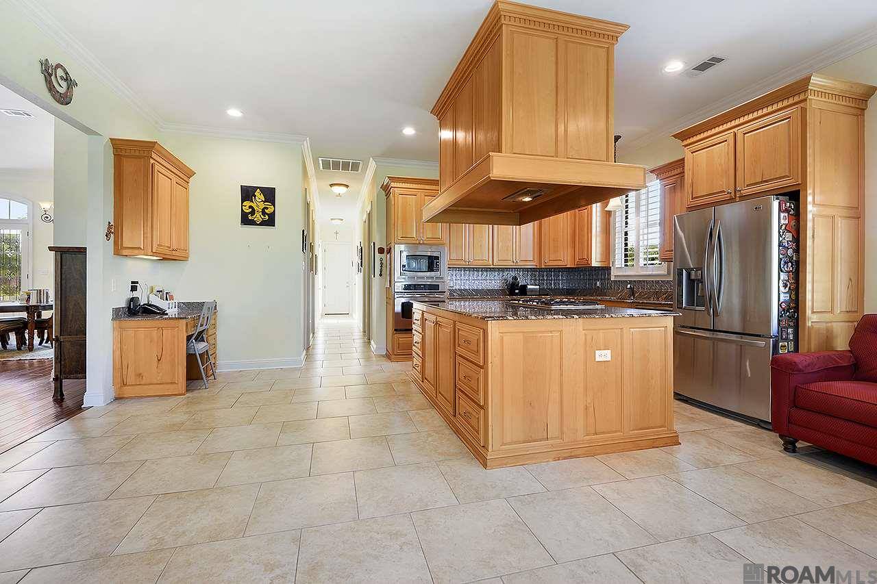 Baton Rouge, LA 70810,3226 Coates Crossing