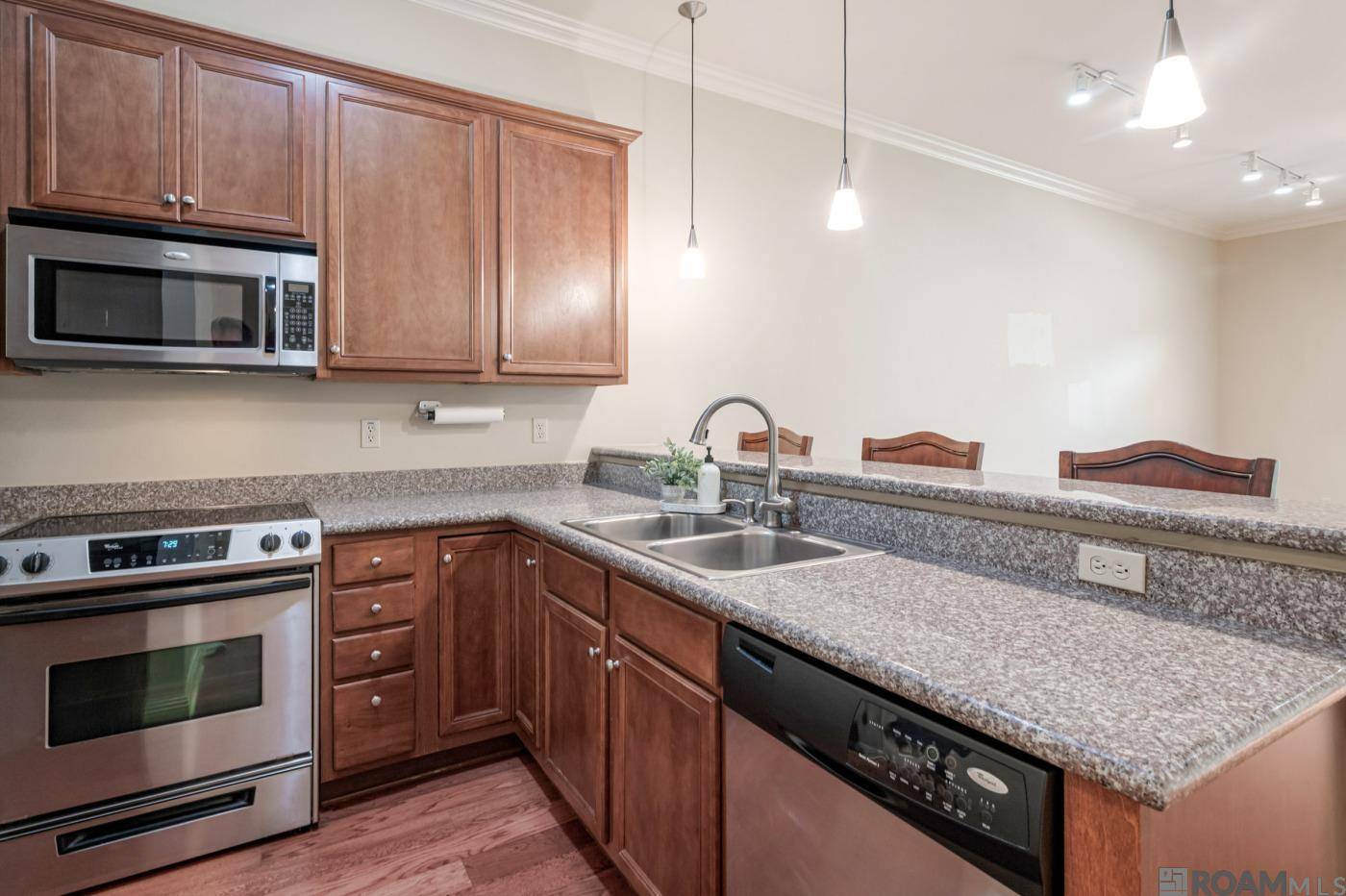 Baton Rouge, LA 70806,7550 Lasalle Ave ##104