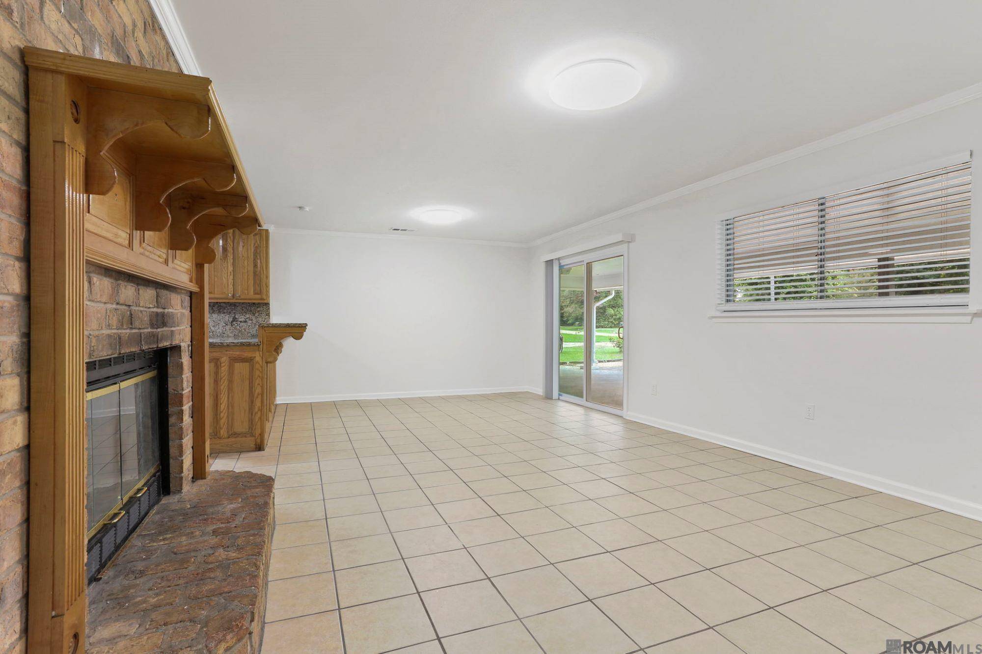 Baker, LA 70714,7136 Walker Dr