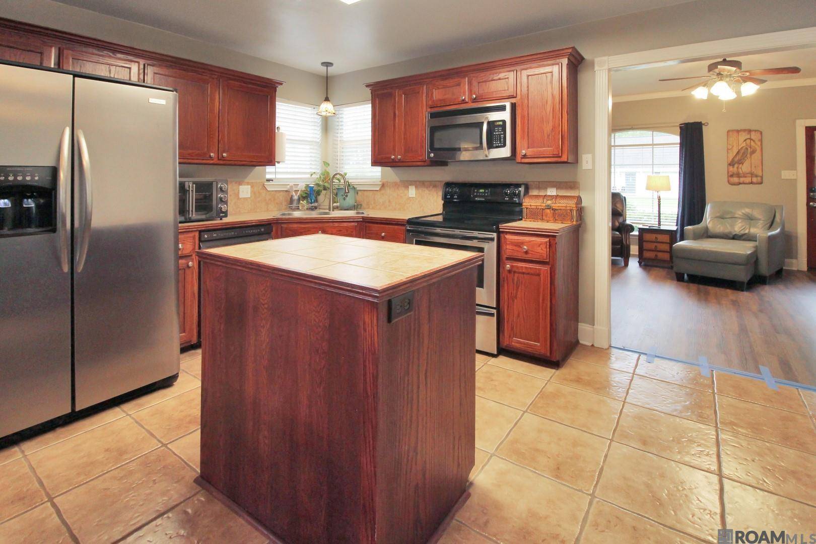 Prairieville, LA 70769,17223 N Lake Dr