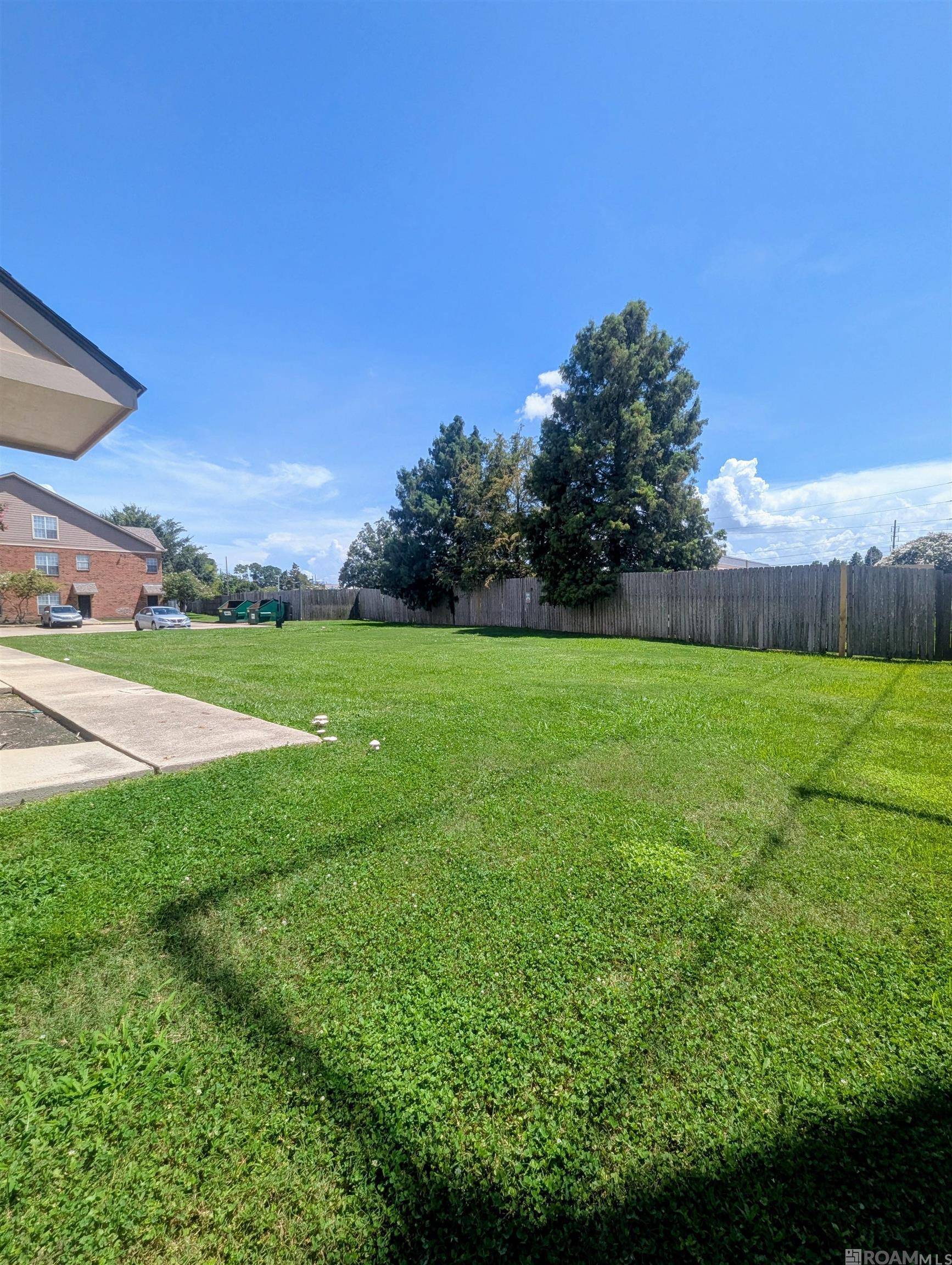 Baton Rouge, LA 70808,710 E Boyd Dr