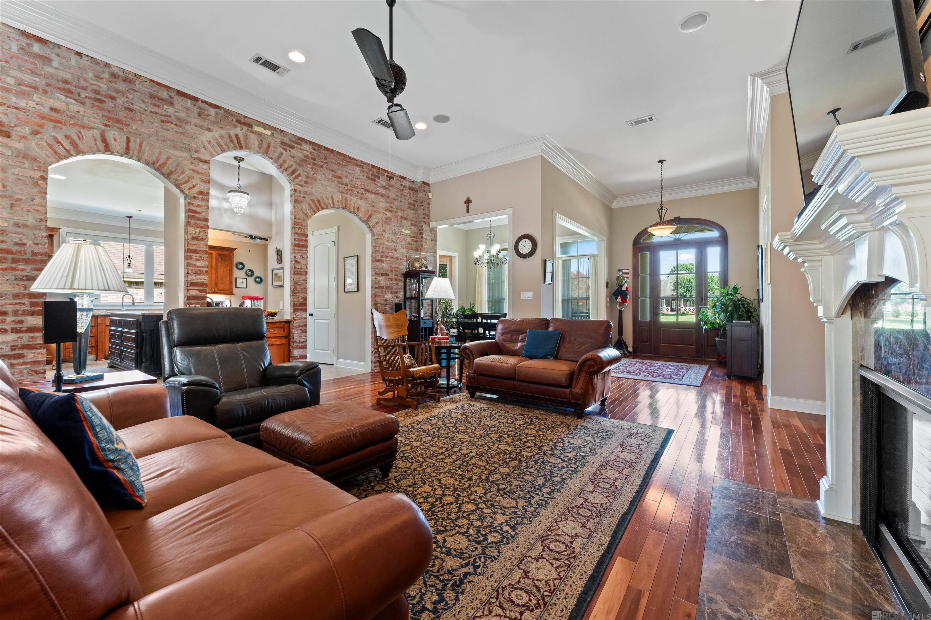 Baton Rouge, LA 70817,15738 Woodland Trail Ave