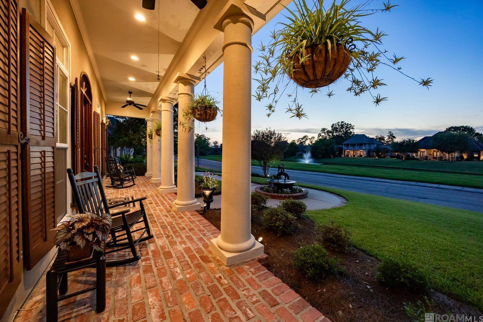 Baton Rouge, LA 70817,15738 Woodland Trail Ave
