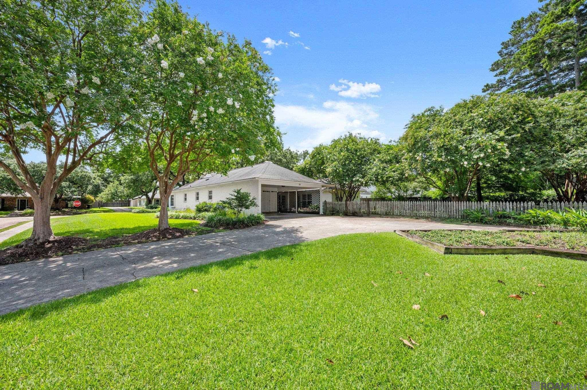 Baton Rouge, LA 70809,3832 N Bluebonnet Rd