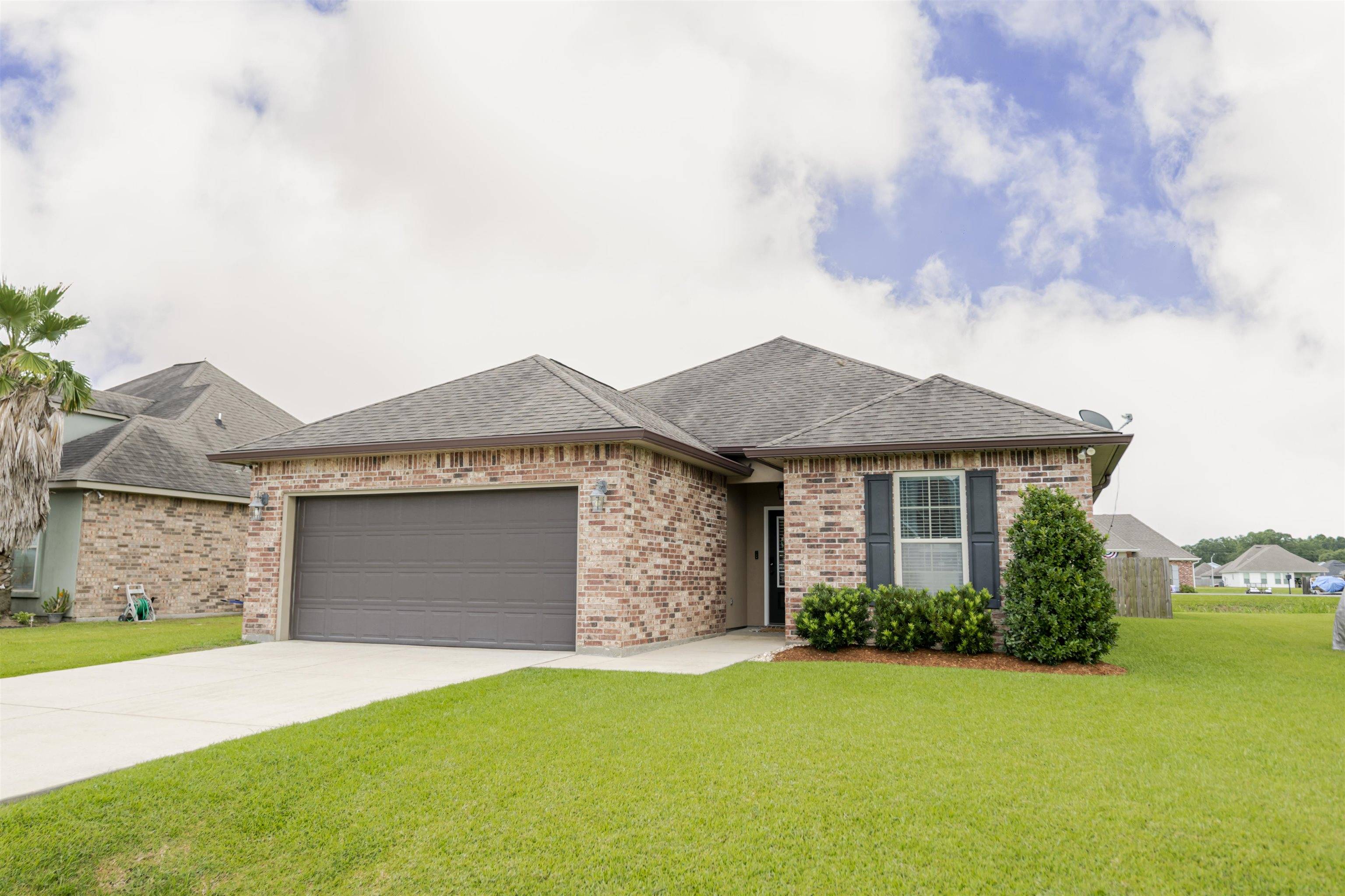 Thibodaux, LA 70301,154 Petal Avenue