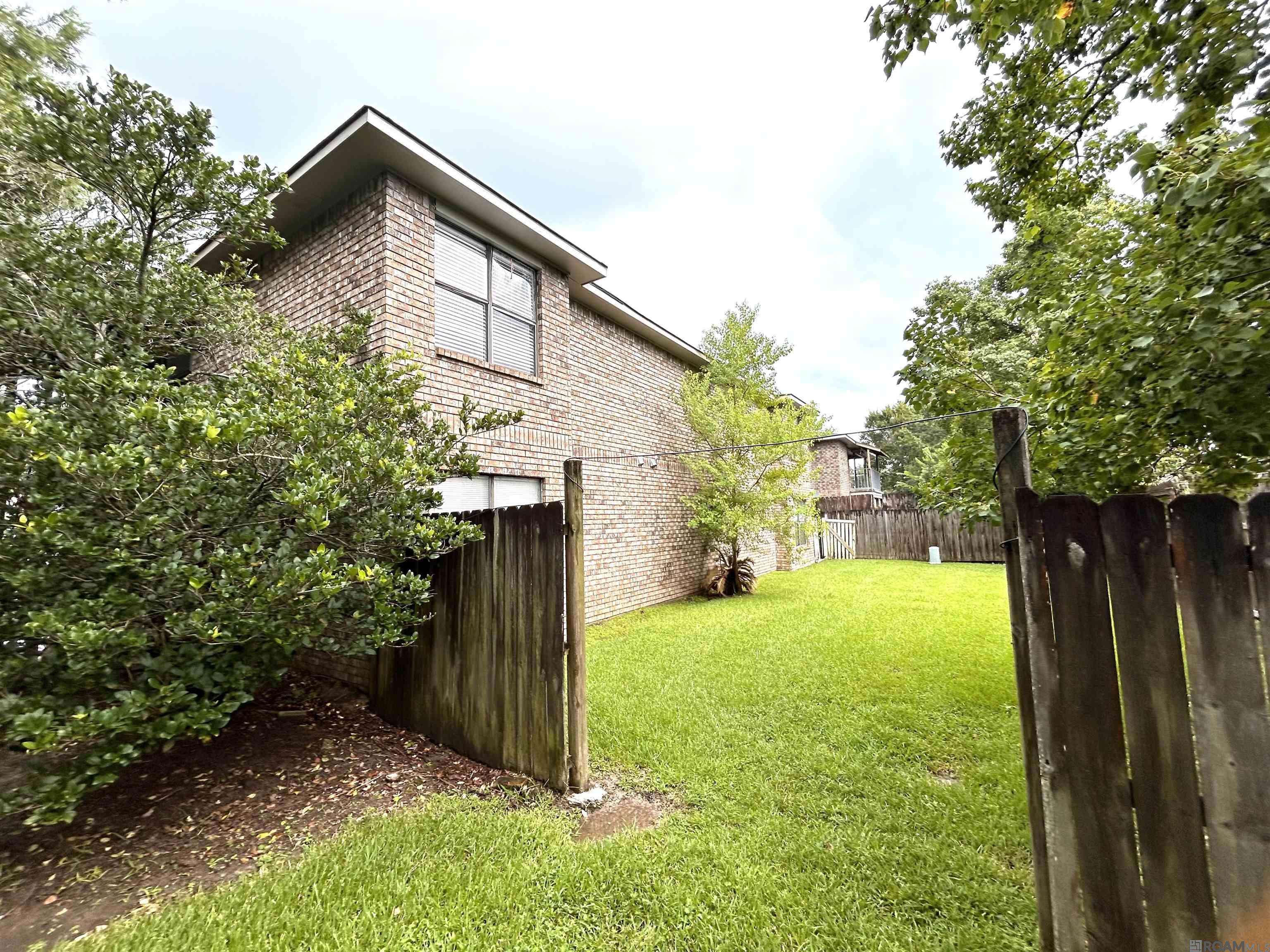 Baton Rouge, LA 70816,751 Hammond Manor Dr