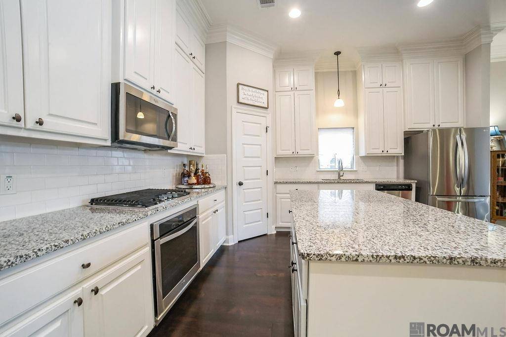 Baton Rouge, LA 70810,2934 Cresthaven Ave