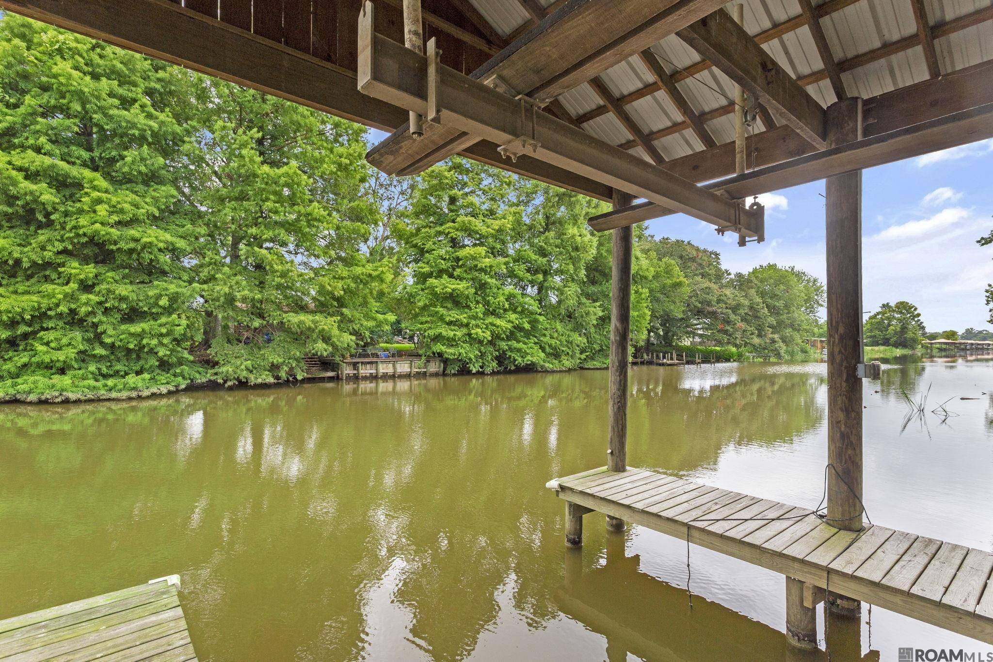 Jarreau, LA 70749,12423 Pecan Island Rd