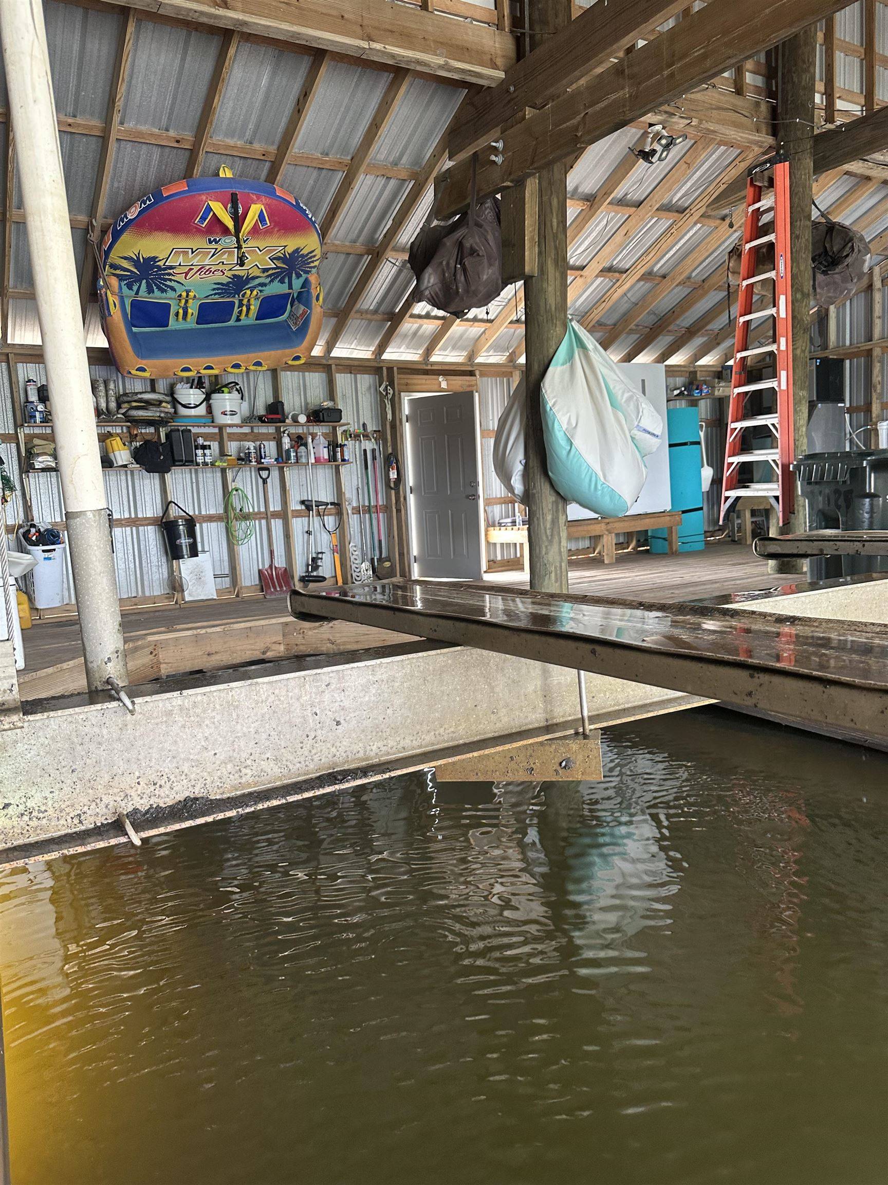 Dulac, LA 70353,1125 Four Point Rd
