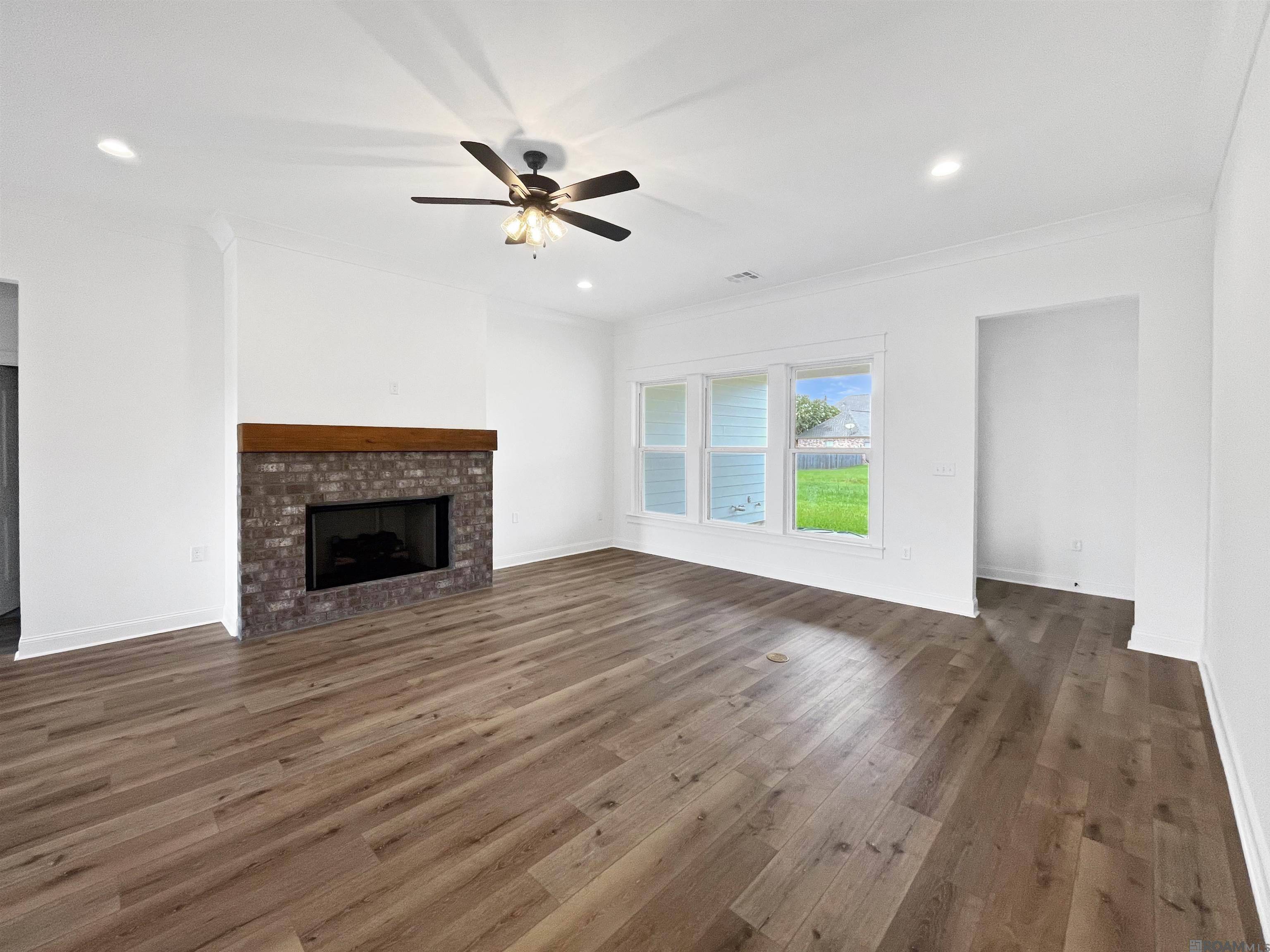 Greenwell Springs, LA 70739,17995 Delaney Dr
