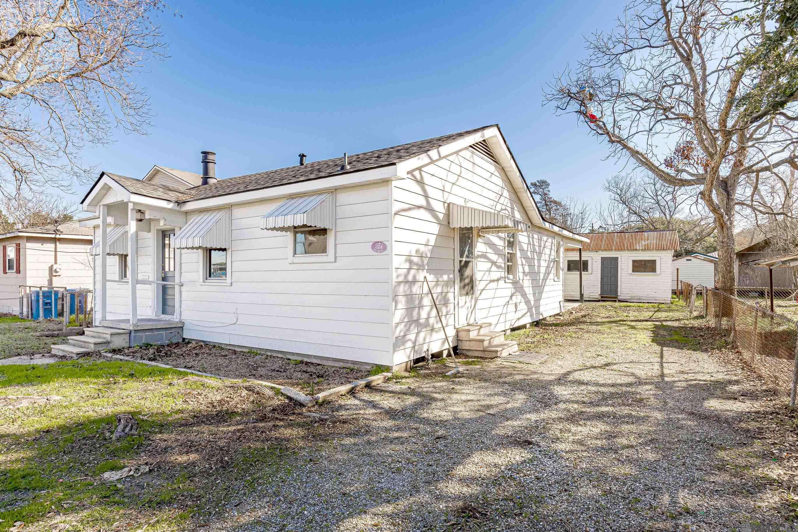 Port Allen, LA 70767,224 Eighth St