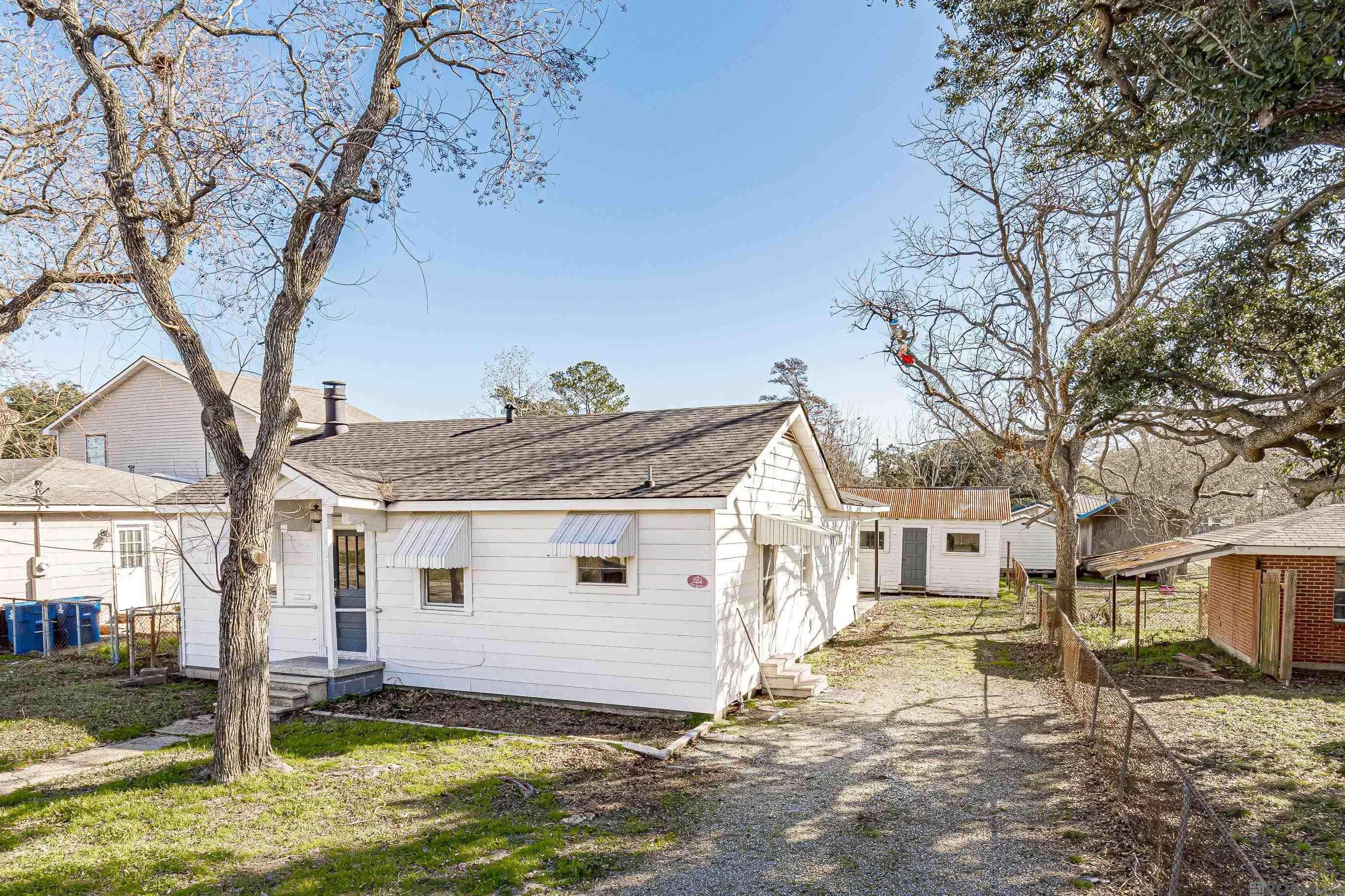 Port Allen, LA 70767,224 Eighth St