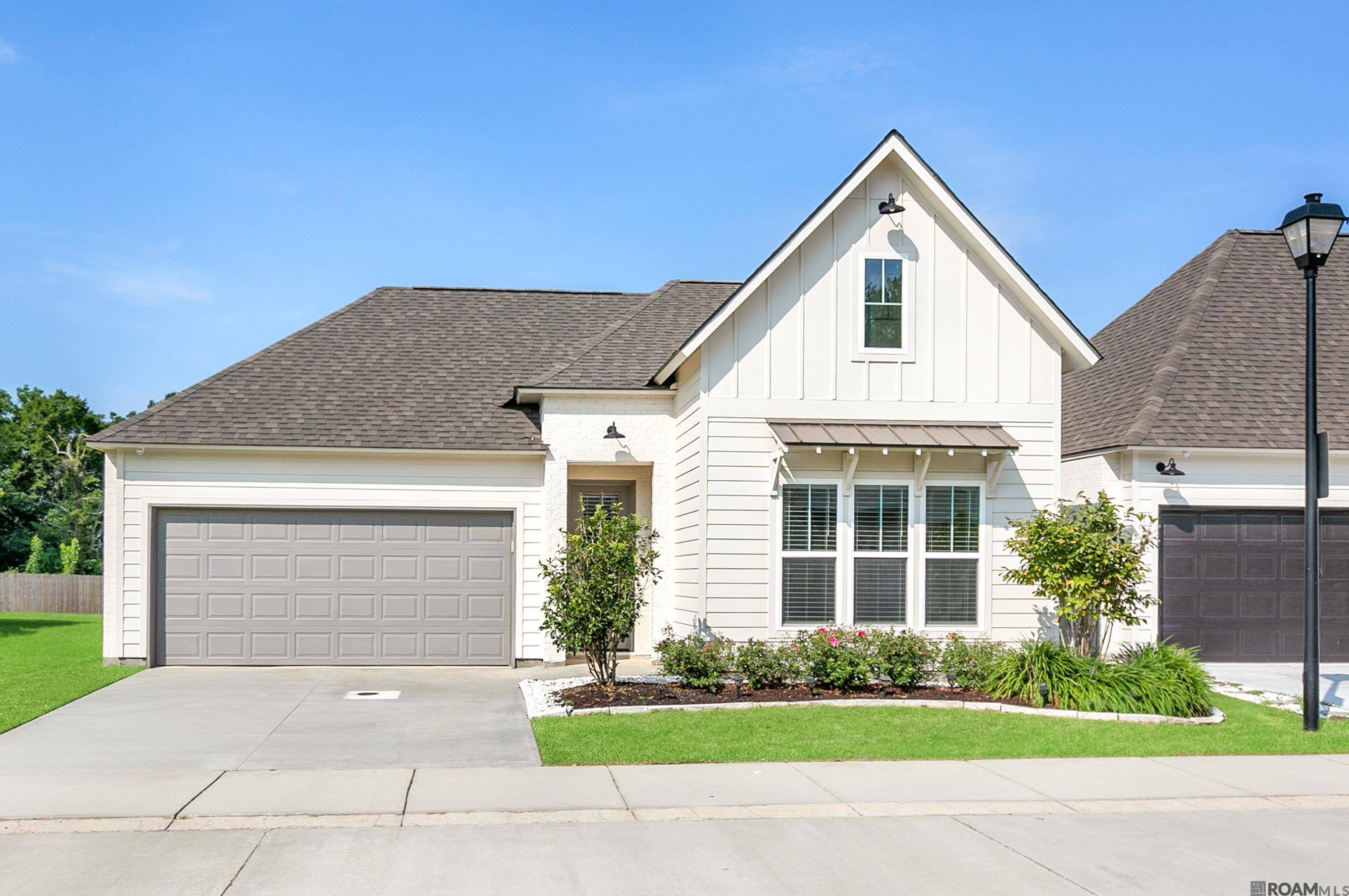 Baton Rouge, LA 70810,8932 Southlawn Dr