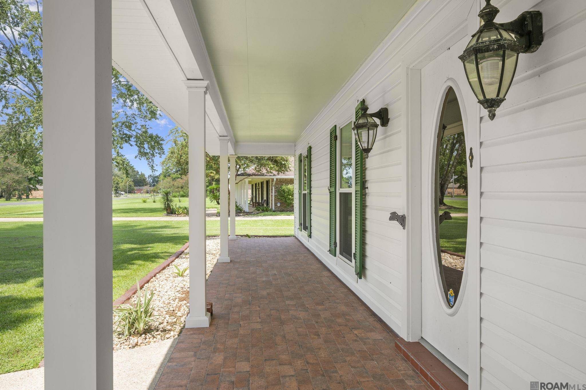 Baton Rouge, LA 70818,10838 Shoe Creek Dr