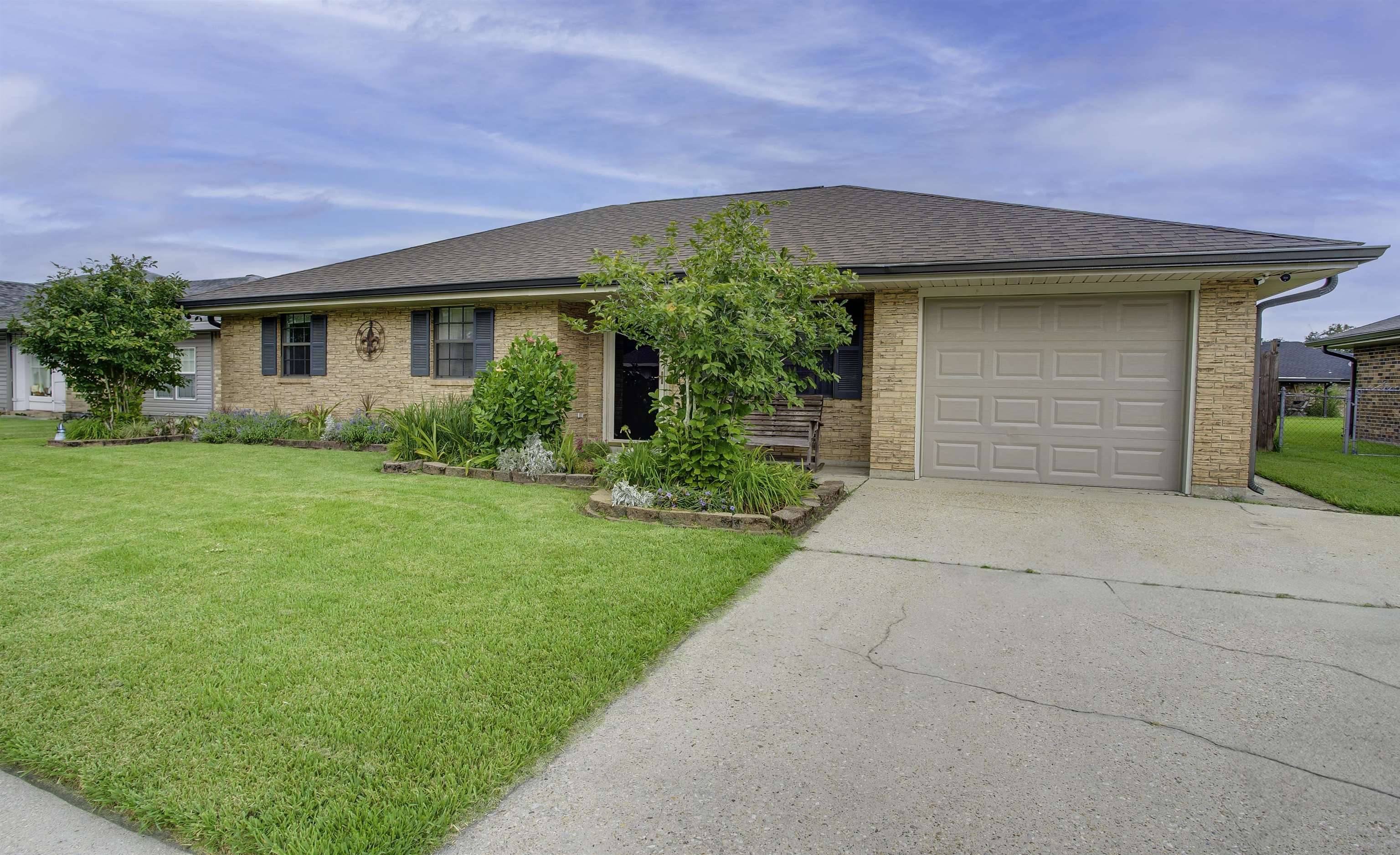Houma, LA 70364,109 Tiger Den Drive