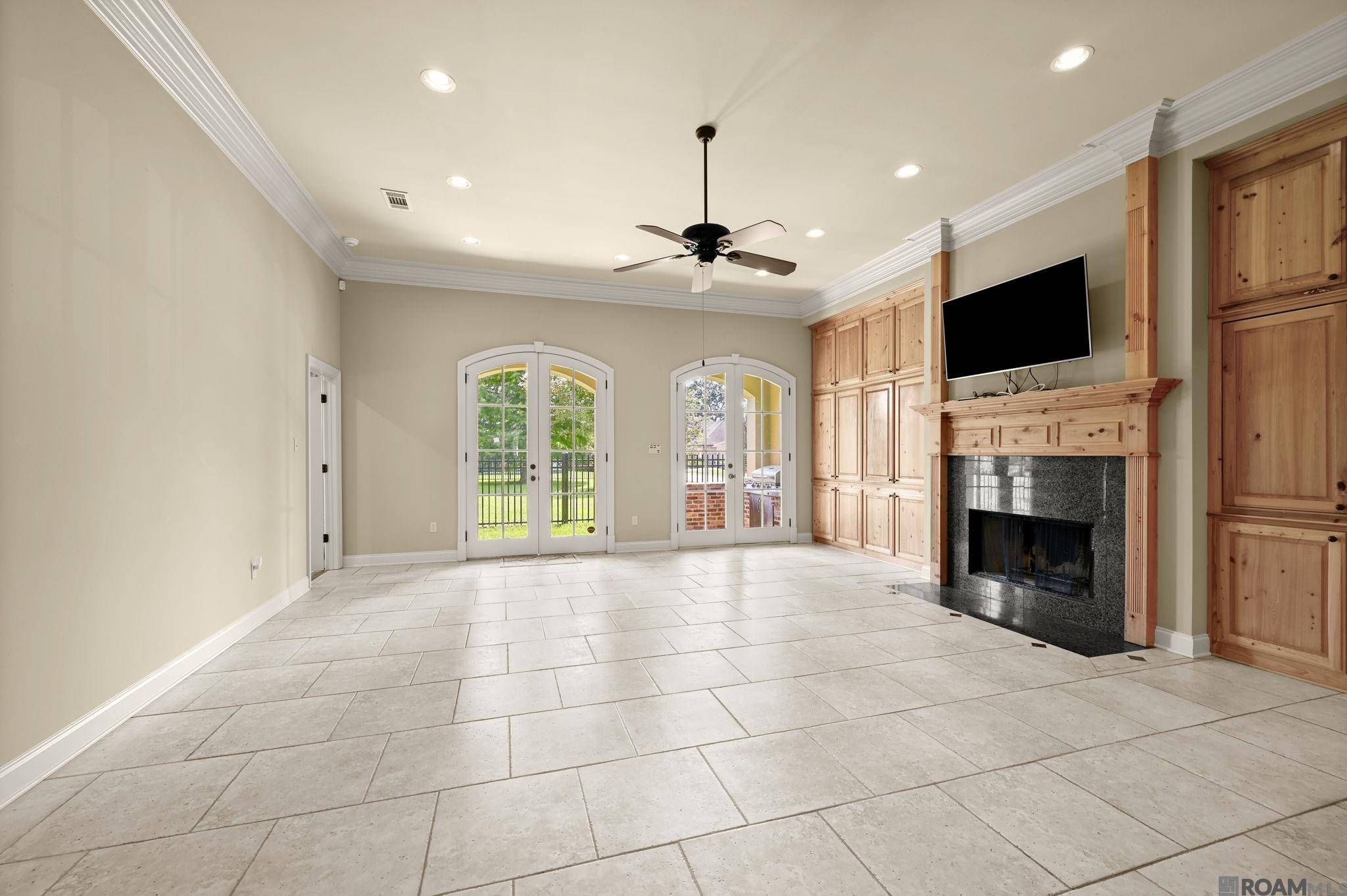 Baton Rouge, LA 70809,5235 Lone Pine Ln