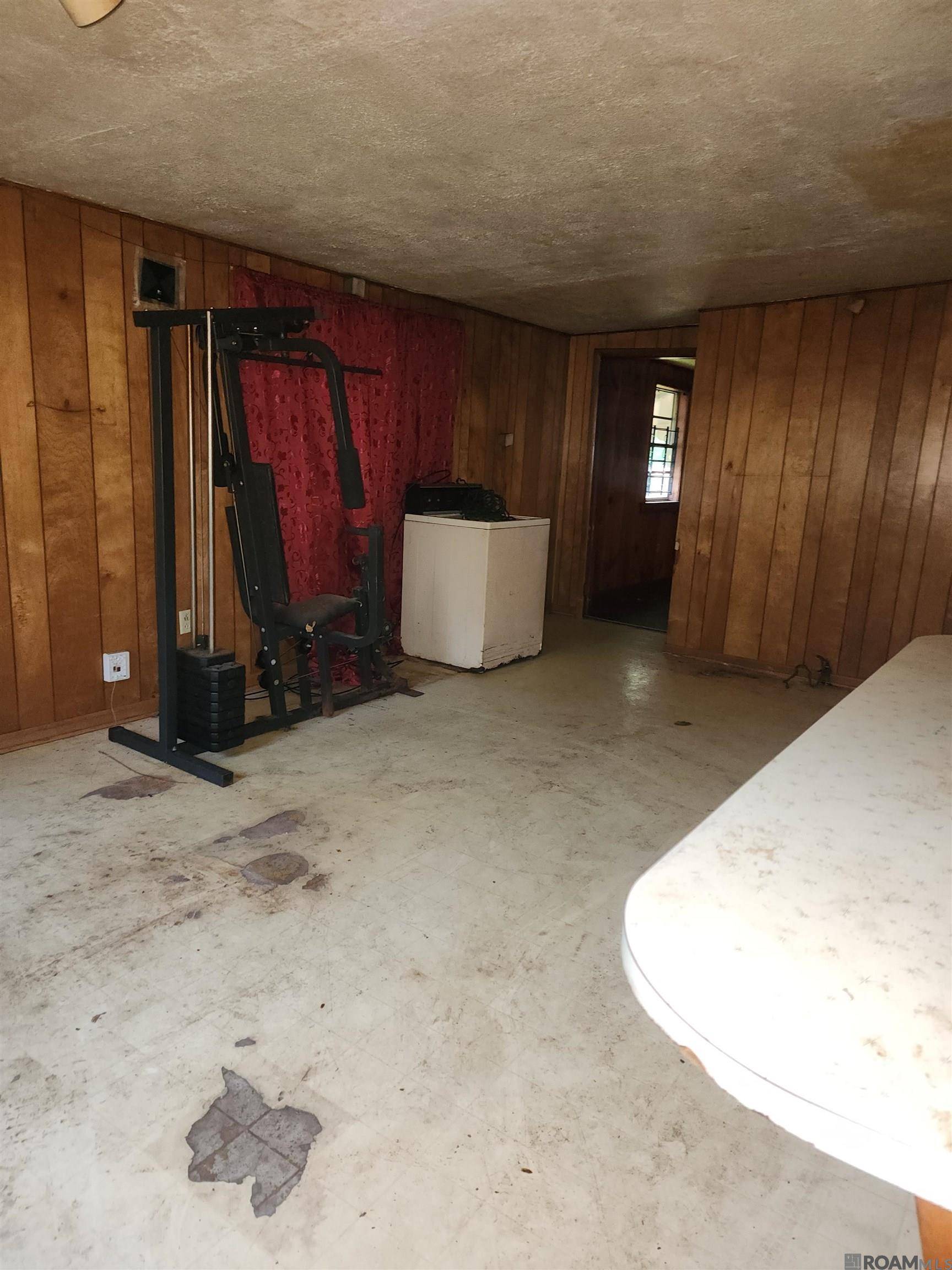 Baton Rouge, LA 70805,6343 Beechwood Dr