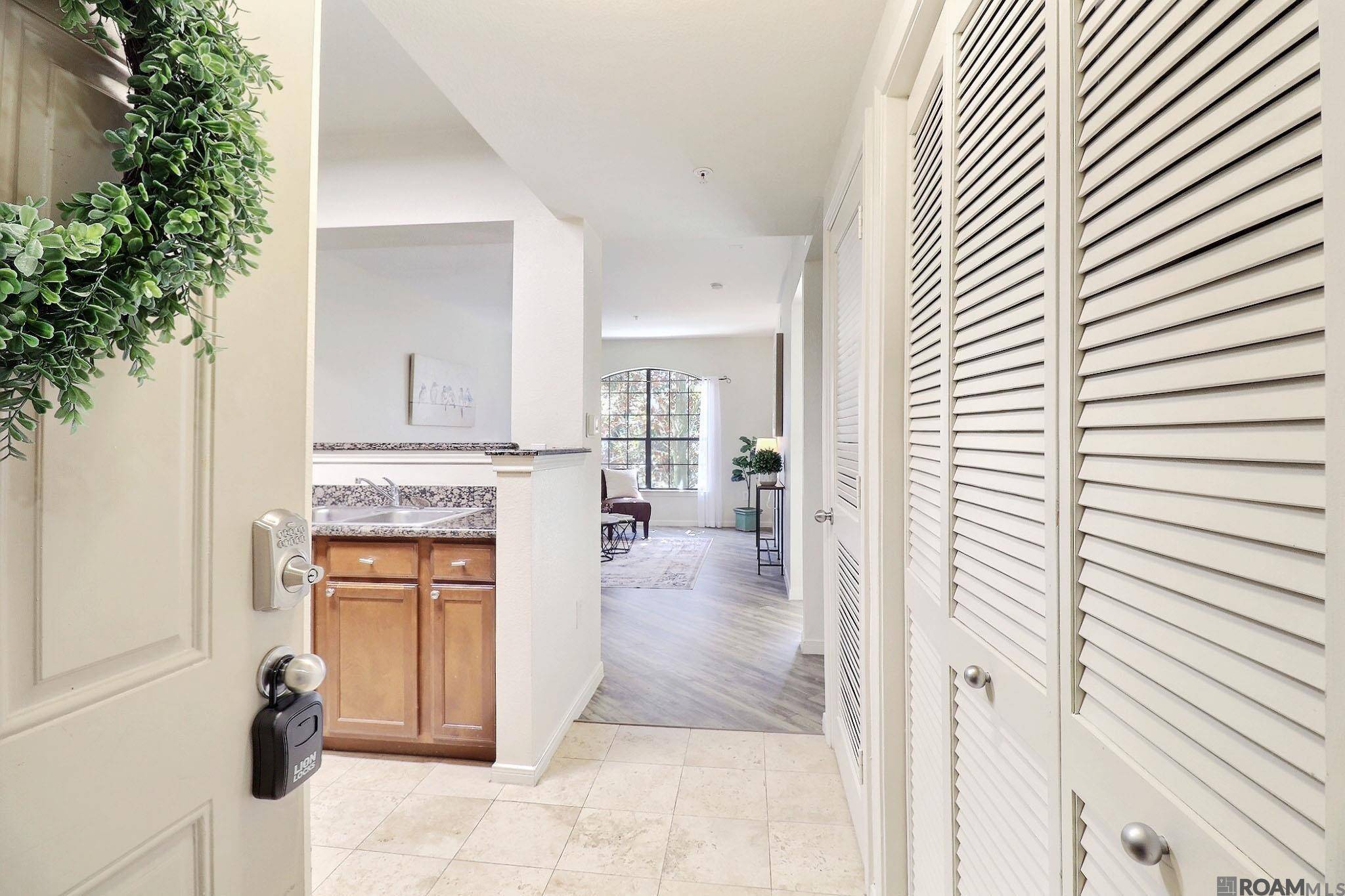 Baton Rouge, LA 70809,6765 Corporate Boulevard ##5211