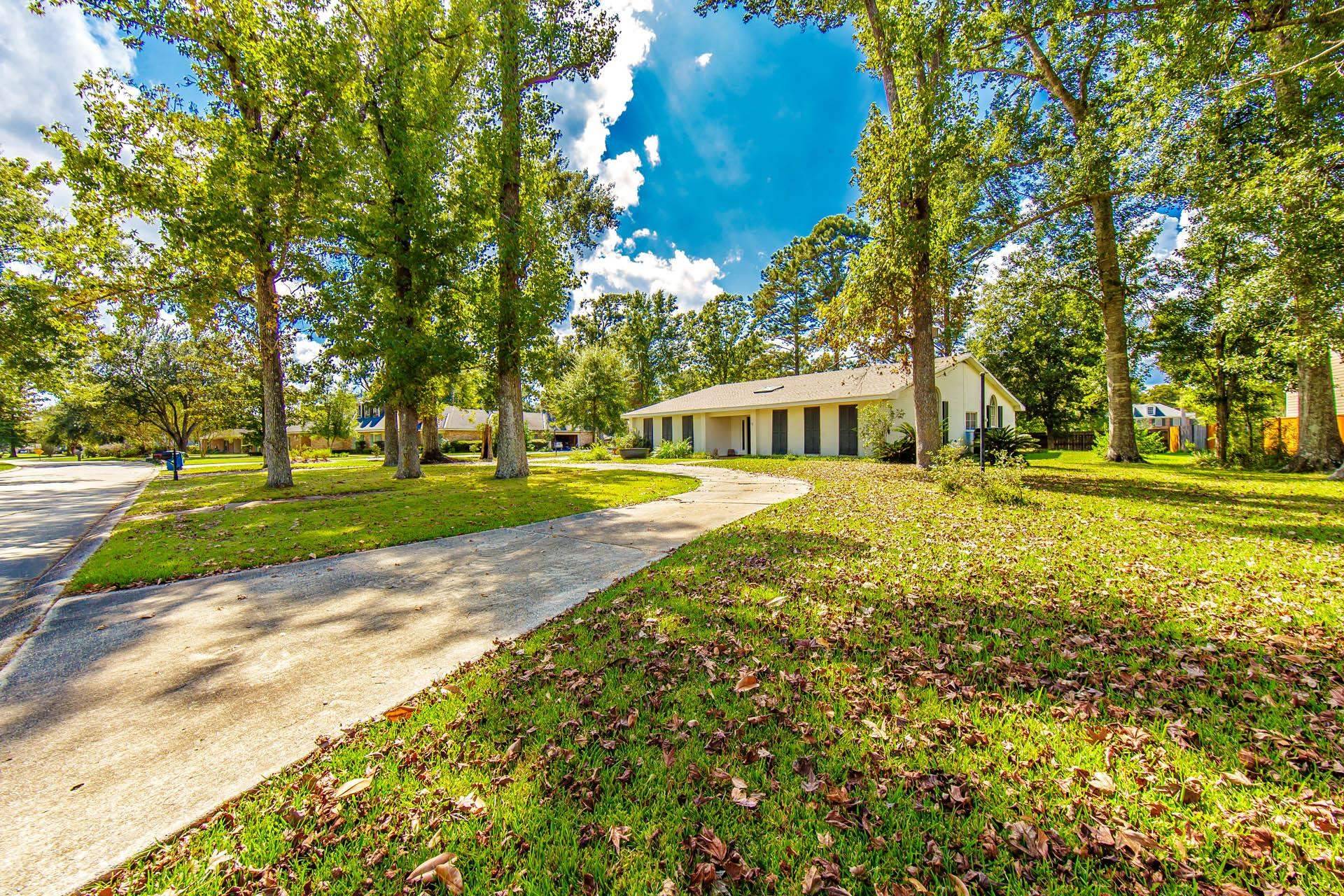 Thibodaux, LA 70301,310 Hale Drive