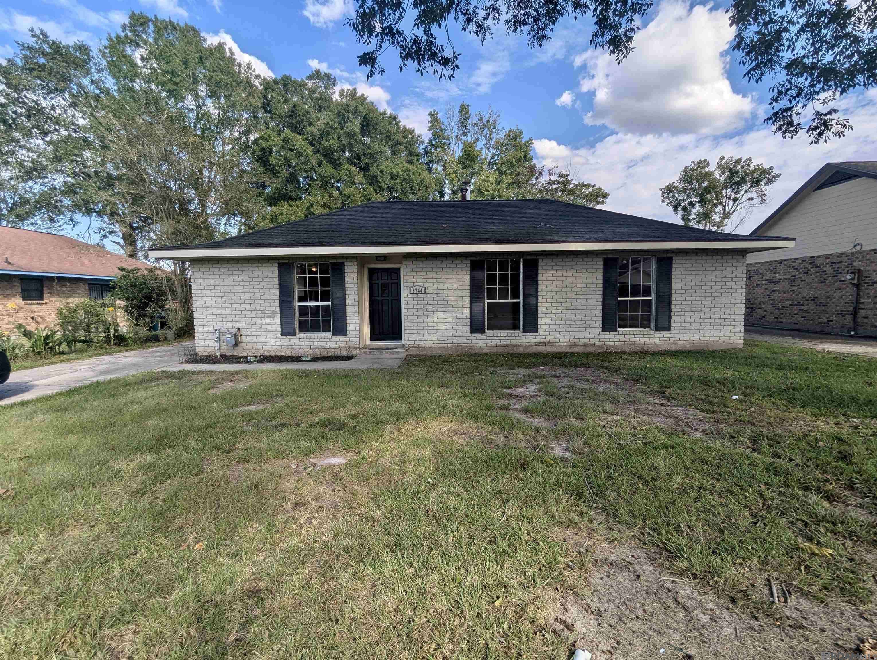 Baton Rouge, LA 70812,6744 Dalark Dr