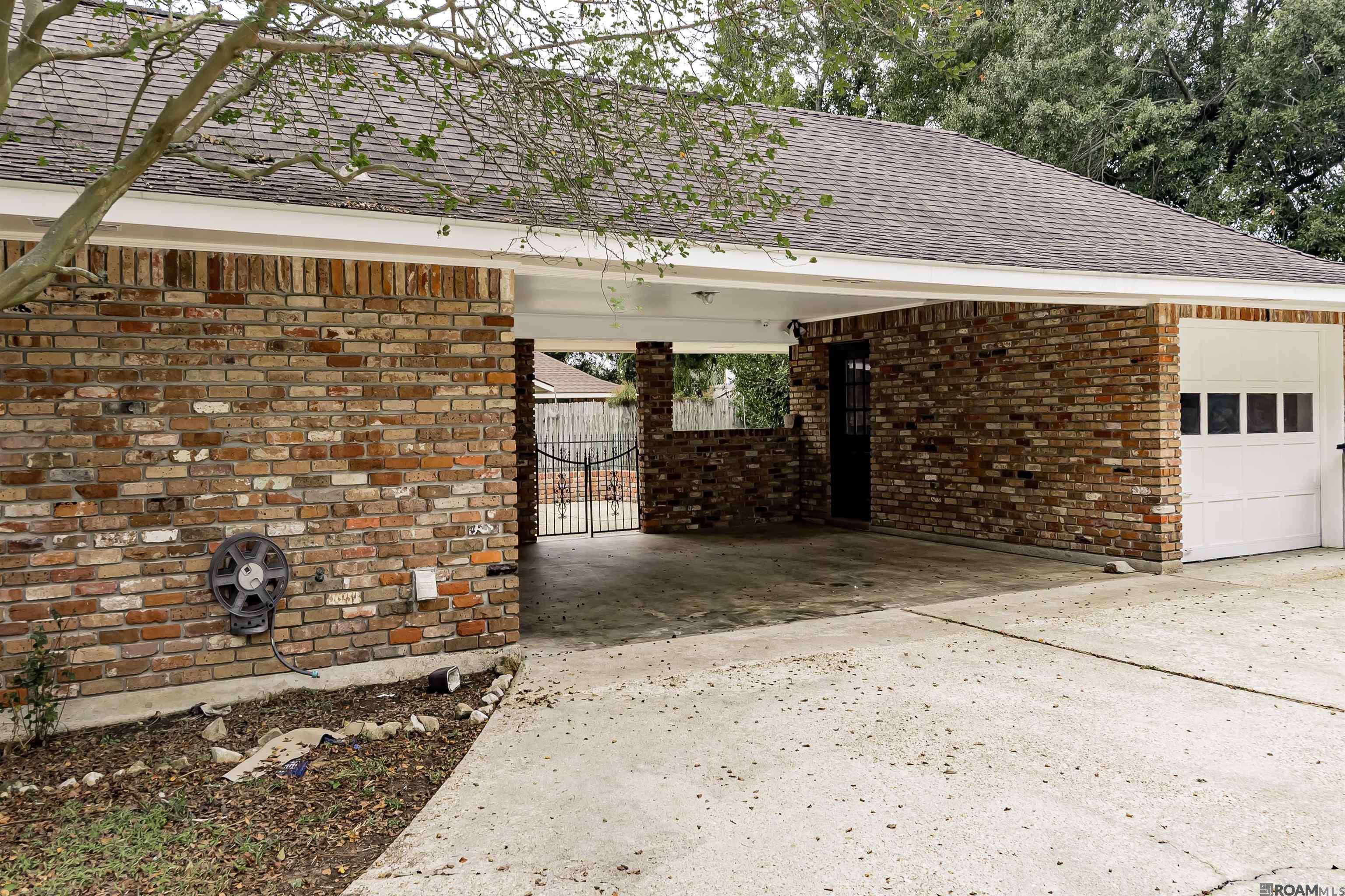 Baton Rouge, LA 70809,3922 Pine Park Dr