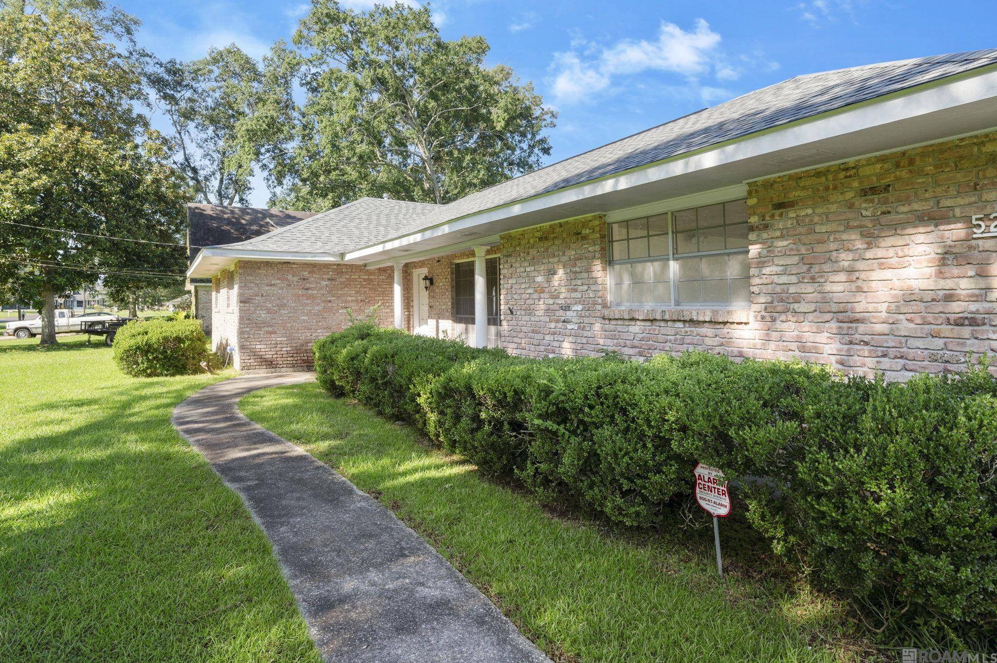 Zachary, LA 70791,5215 Gloria St