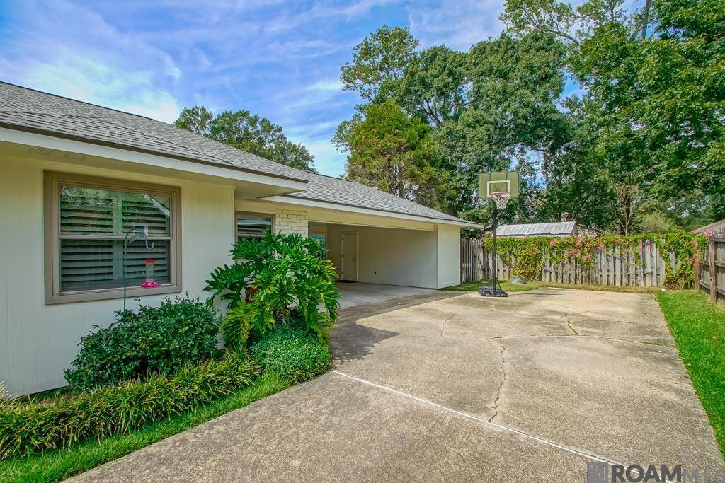 Baton Rouge, LA 70810,1007 Oak Hills Pkwy