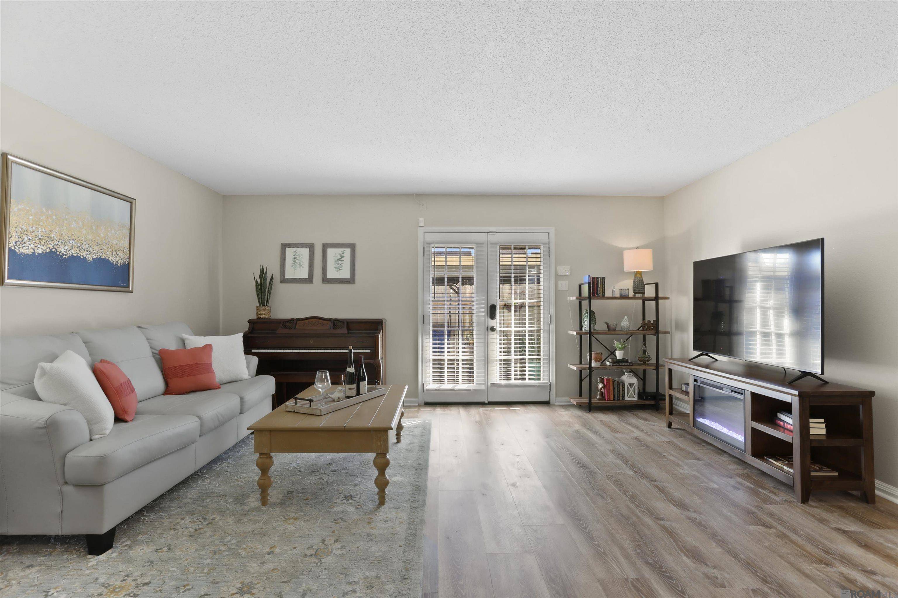 Baton Rouge, LA 70809,10113-B Jefferson Hwy ##B