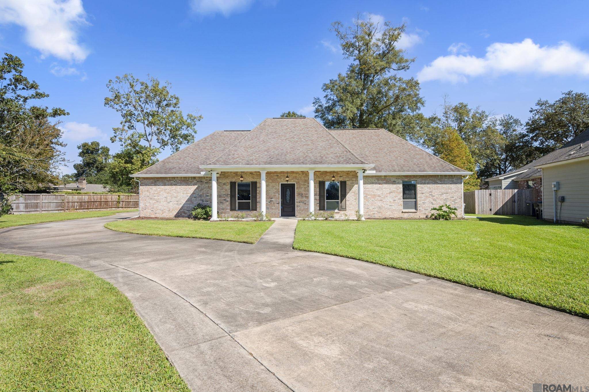 Baton Rouge, LA 70817,16025 Parkside Ct