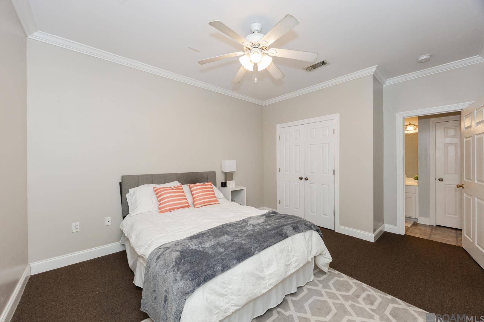 Baton Rouge, LA 70810,8952 Pecan Tree Dr