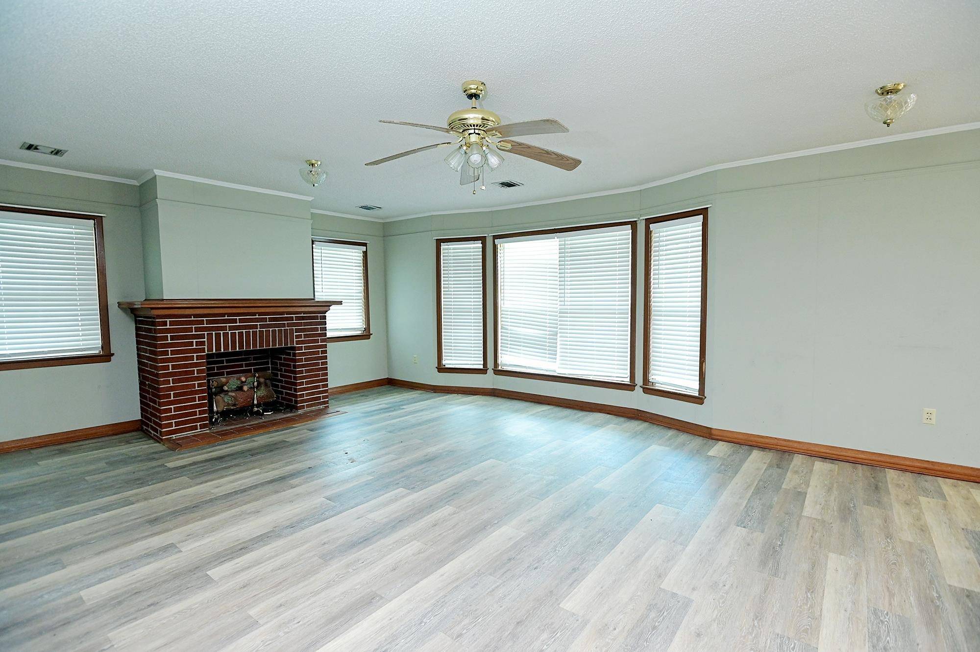 Houma, LA 70363,1402 Virgina St