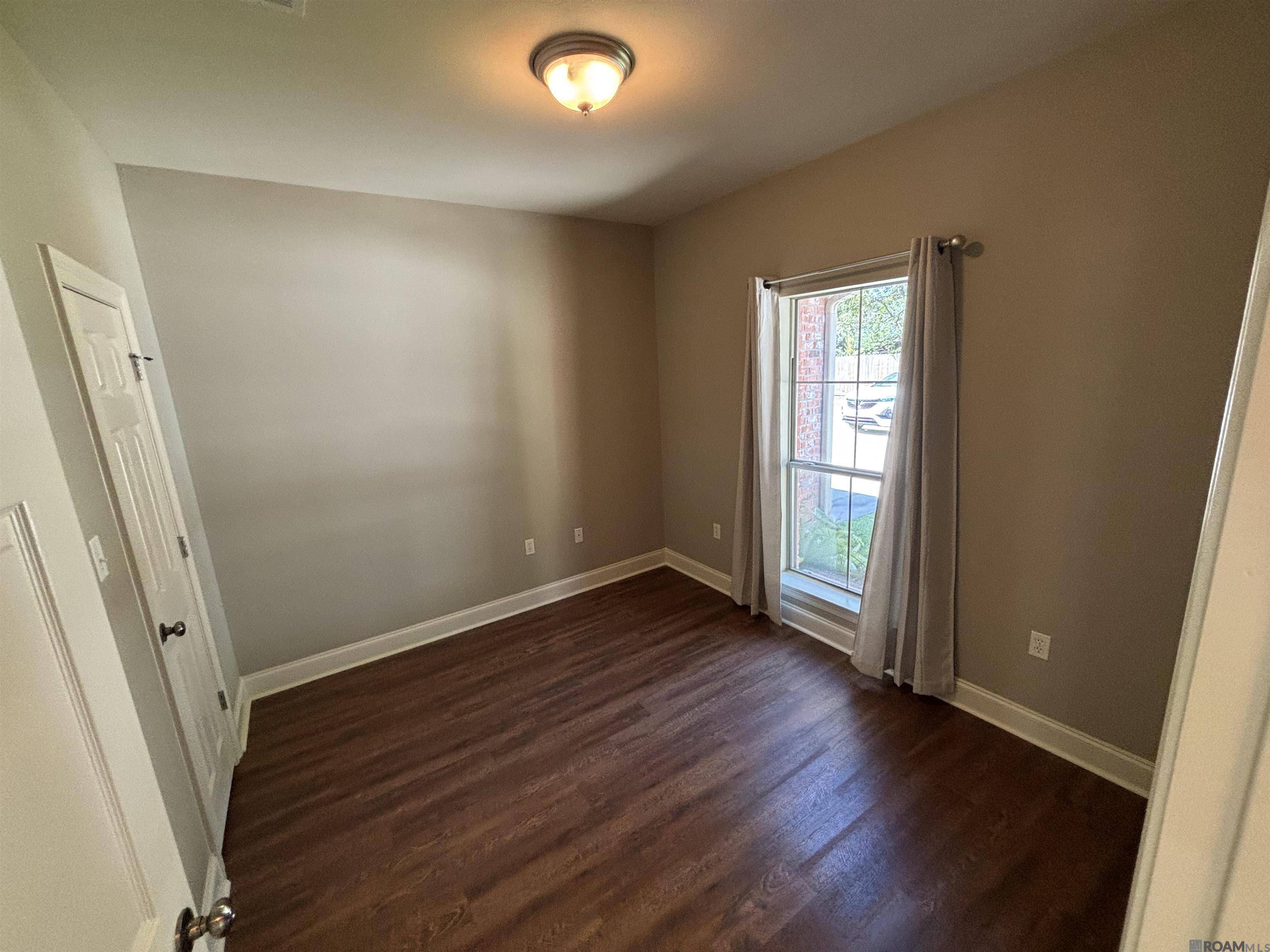 Walker, LA 70785,10633 Florida Blvd