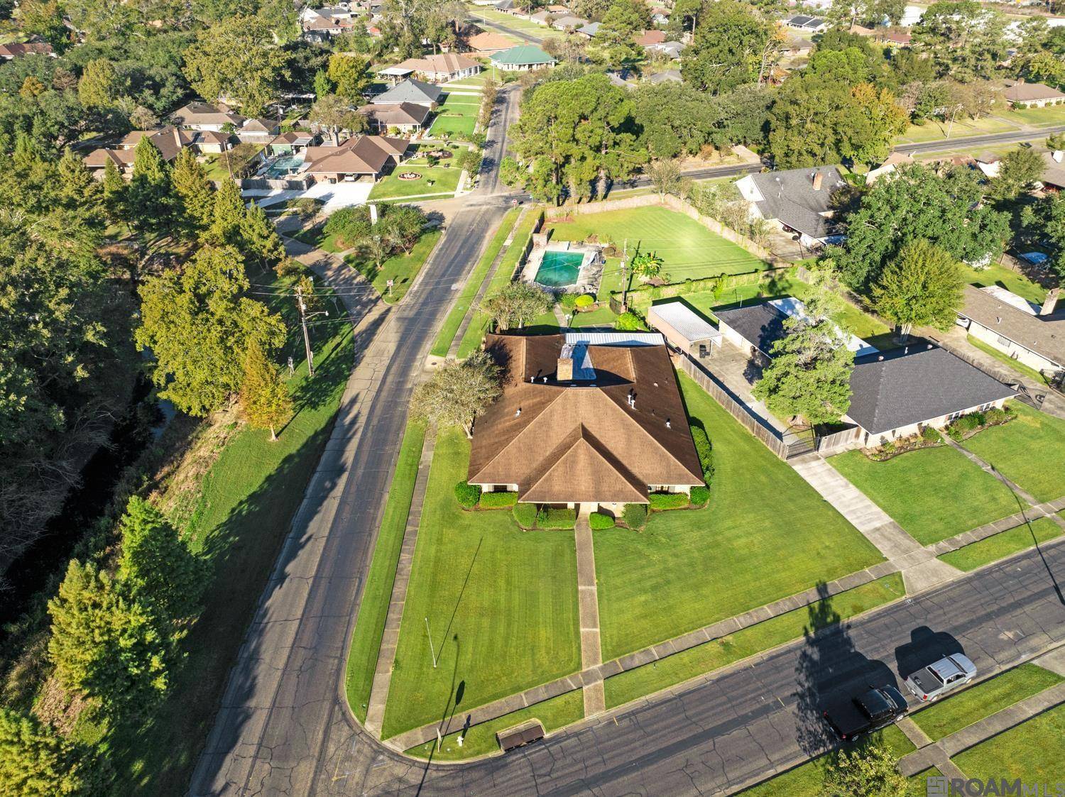 Baton Rouge, LA 70815,2147 Capri Dr