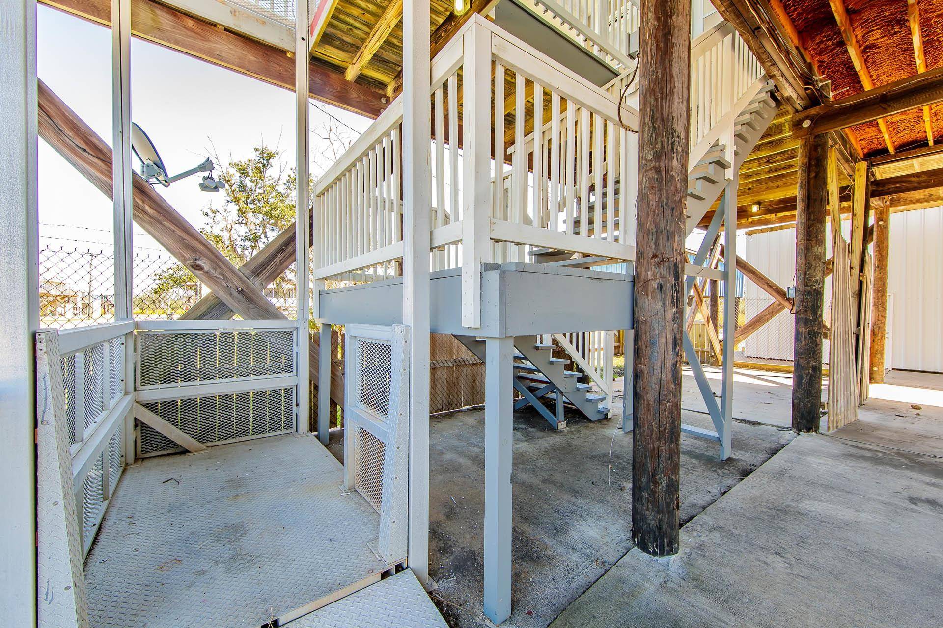 Dulac, LA 70353,999 Four Point Rd