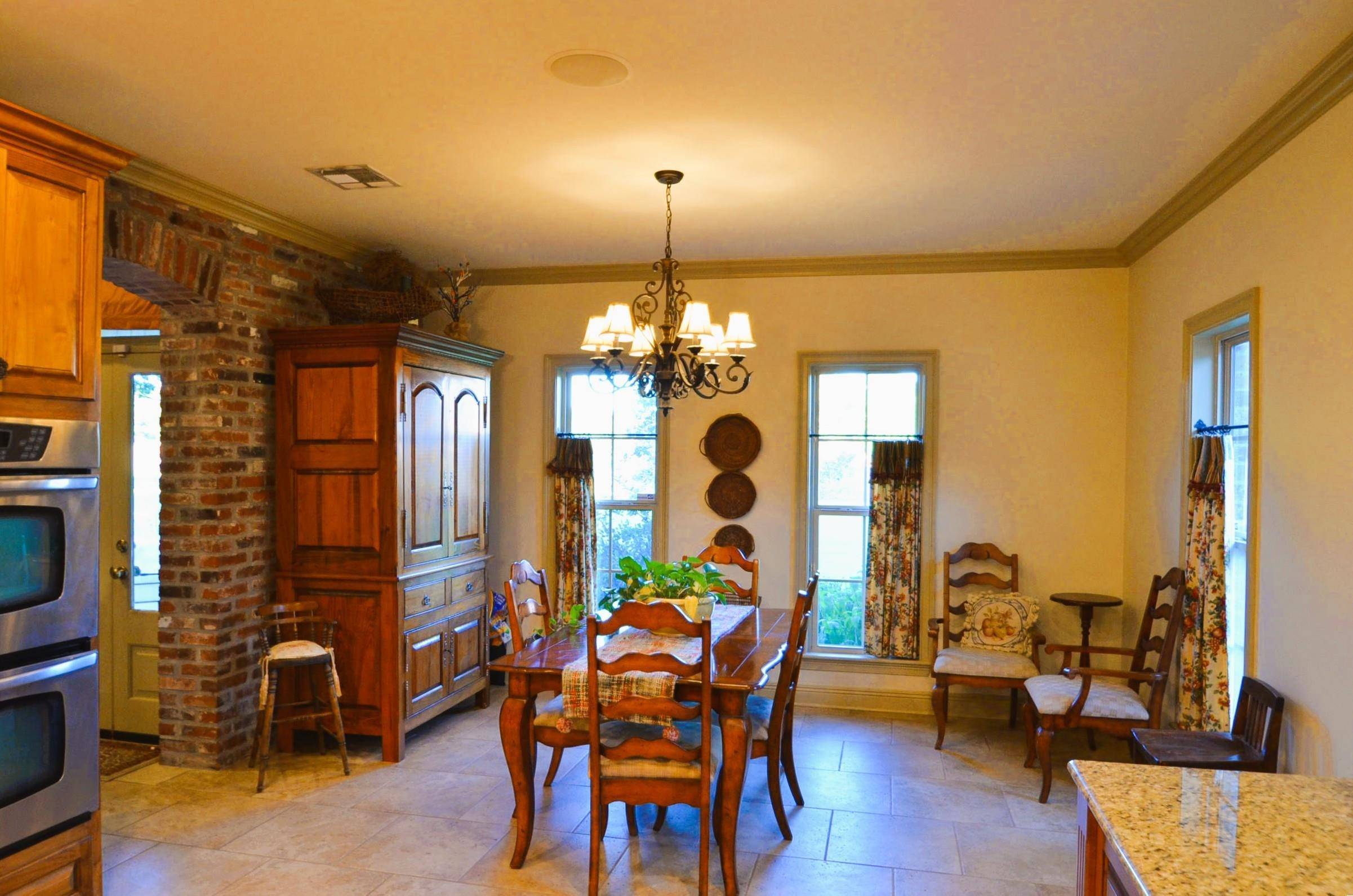 Schriever, LA 70395,121 Norwood Dr