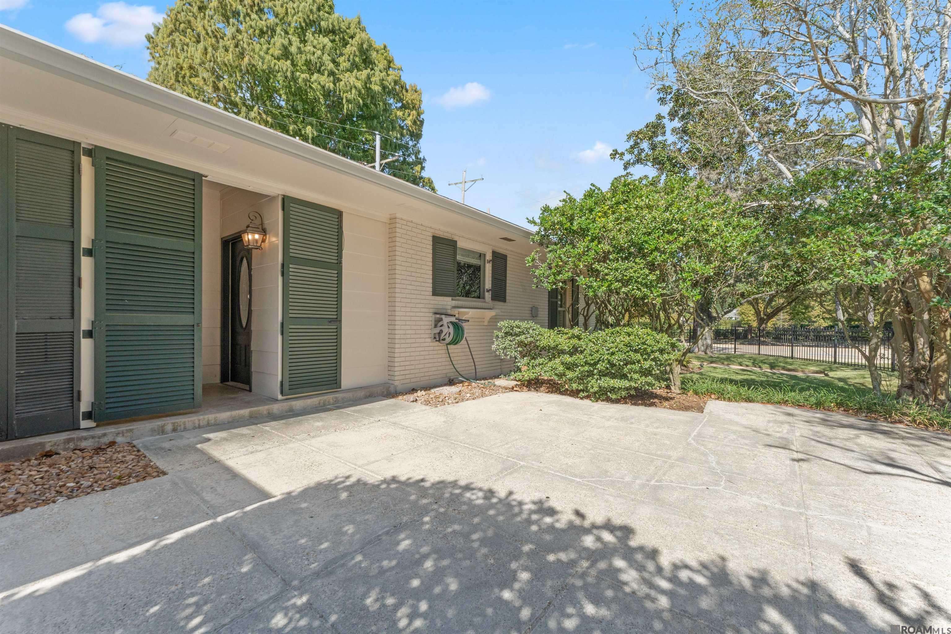 Baton Rouge, LA 70809,7964 Old Hammond Hwy