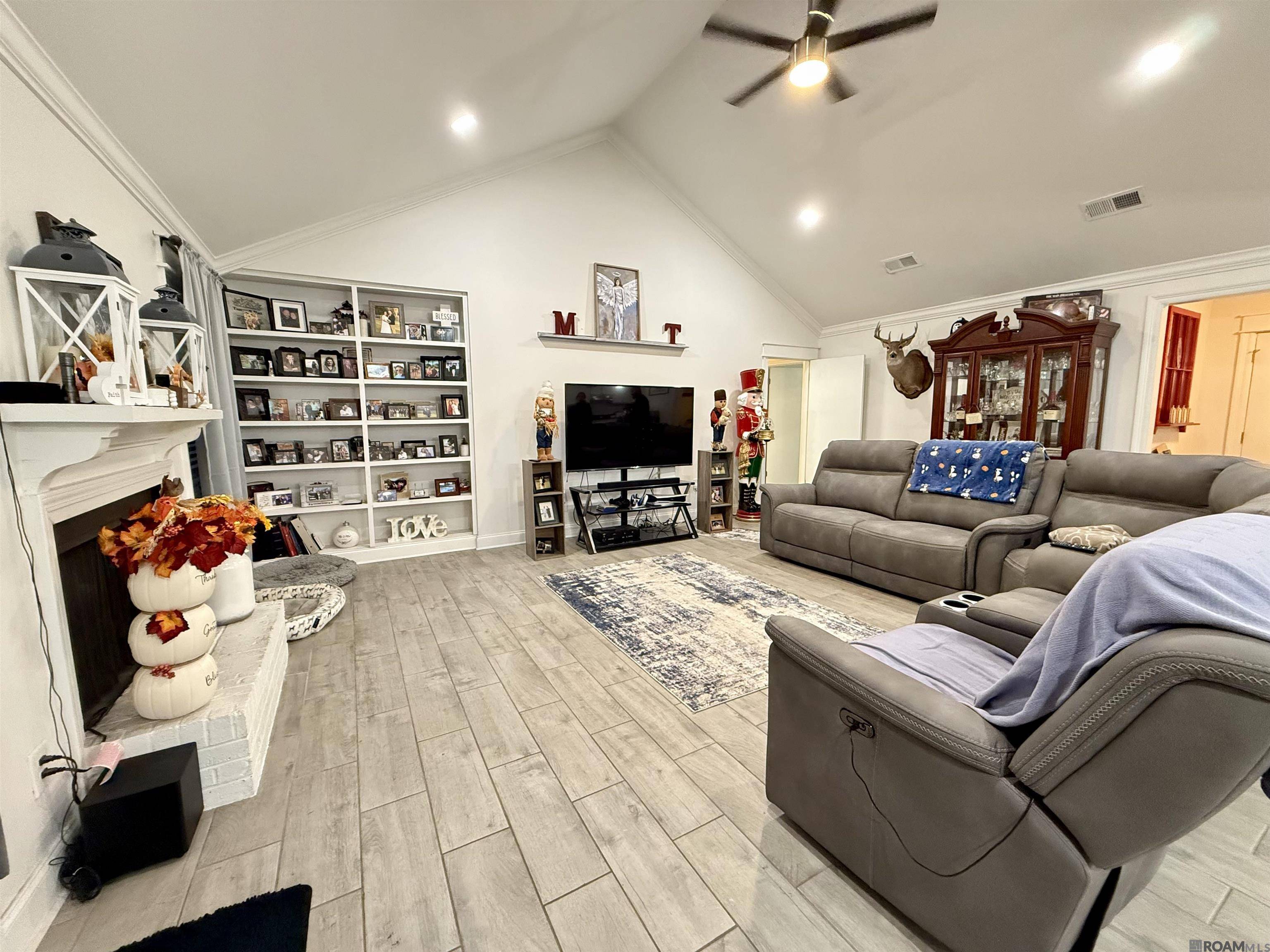 Baton Rouge, LA 70818,9715 Hardwood Dr