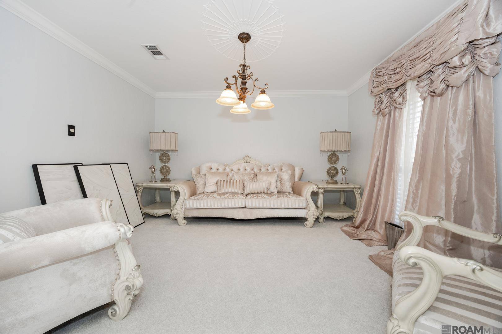 Baton Rouge, LA 70815,12572 Parkwood Dr