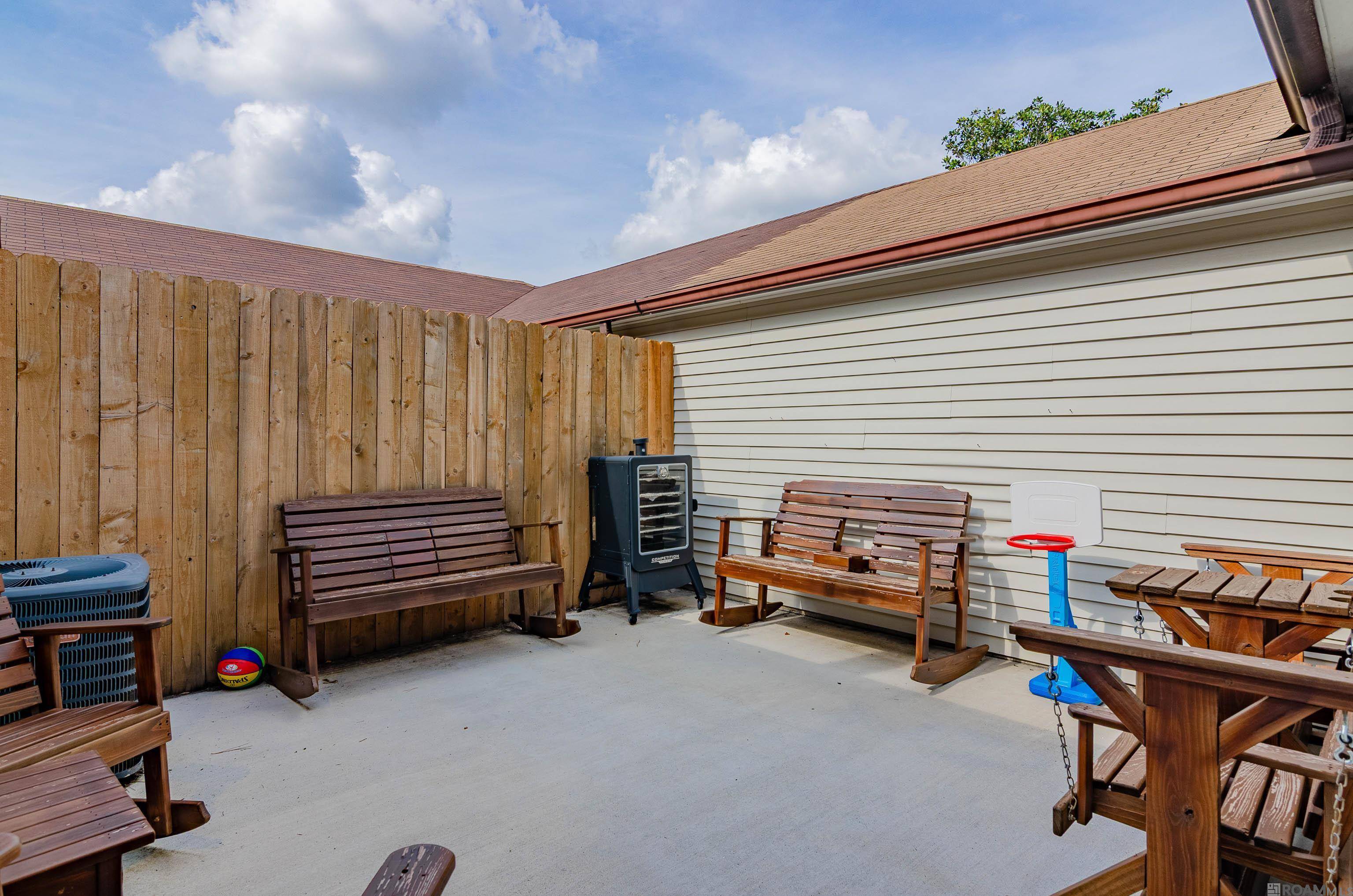 Baton Rouge, LA 70815,279 Marilyn Dr ##44