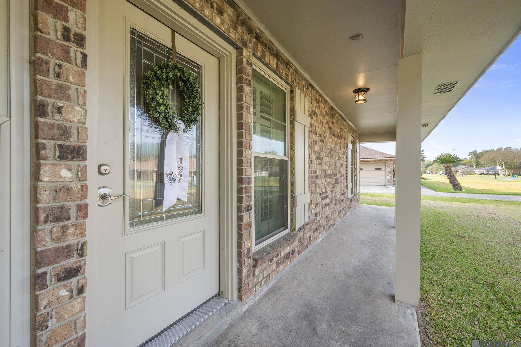 Brusly, LA 70719,2209 Live Oak Dr