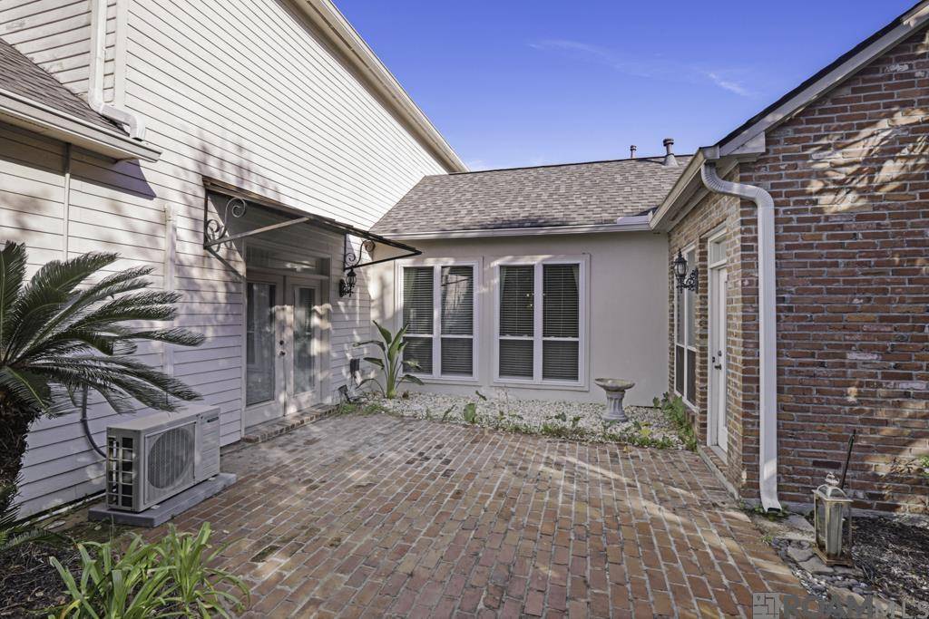 Gonzales, LA 70737,6285 Tezcuco Ct