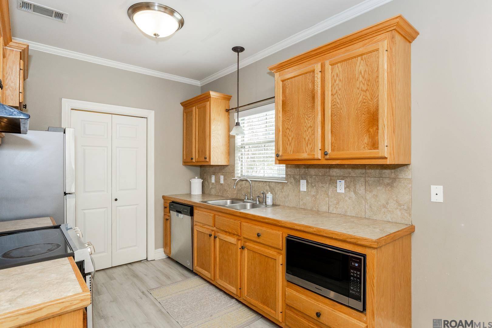 Baton Rouge, LA 70820,808 Meadow Bend Dr ##F