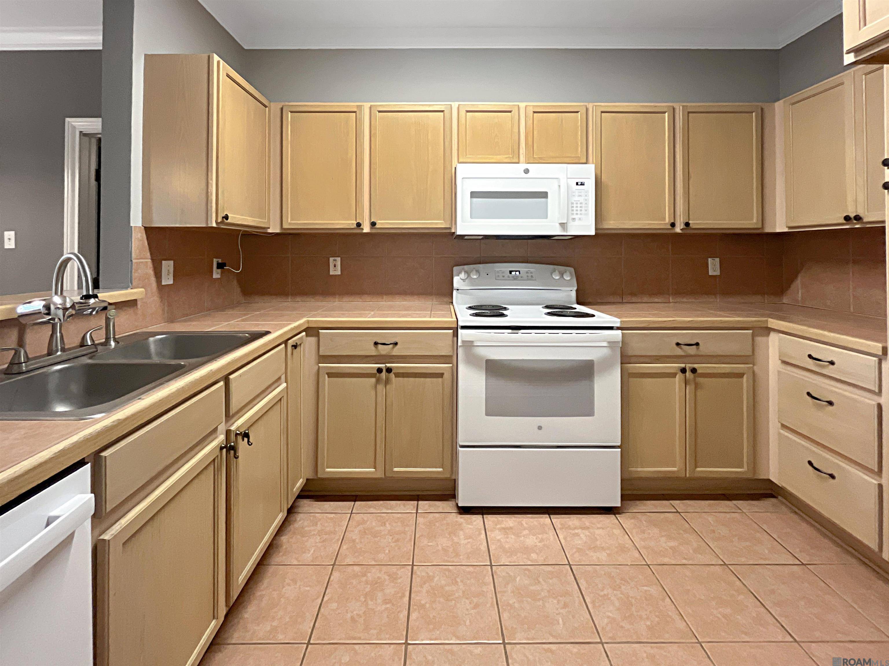 Baton Rouge, LA 70808,710 E Boyd Dr ##1306