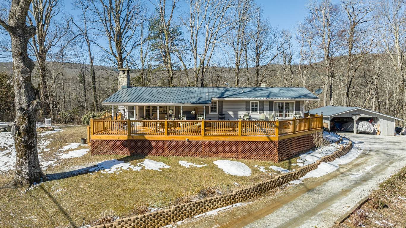 Highlands, NC 28741,3731 Dillard RD